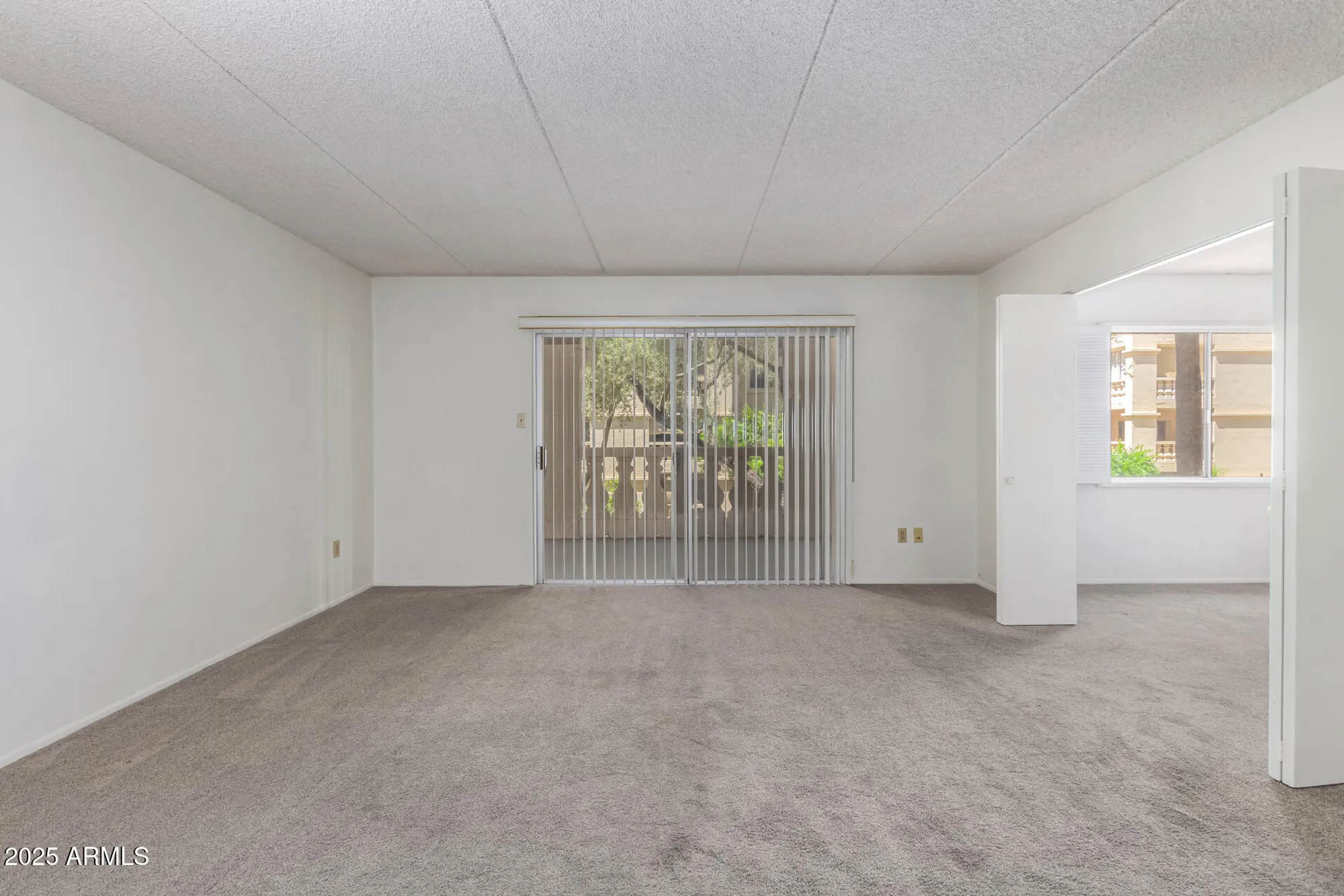 Property Slideshow image 18 of 31 | 7950 e camelback rd, Scottsdale, AZ, 85251