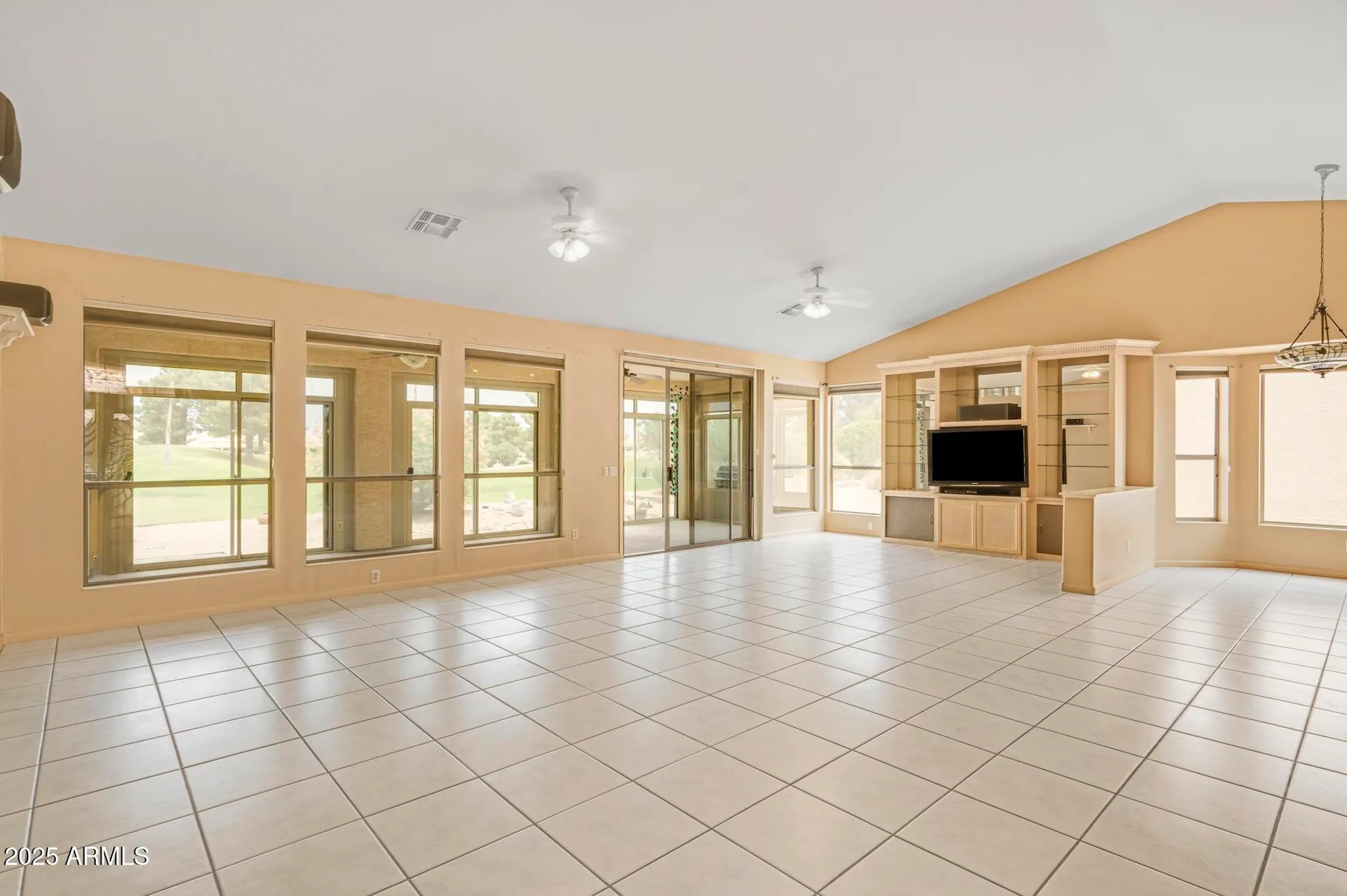 Property Slideshow image 7 of 35 | 402 w beechnut pl, Chandler, AZ, 85248