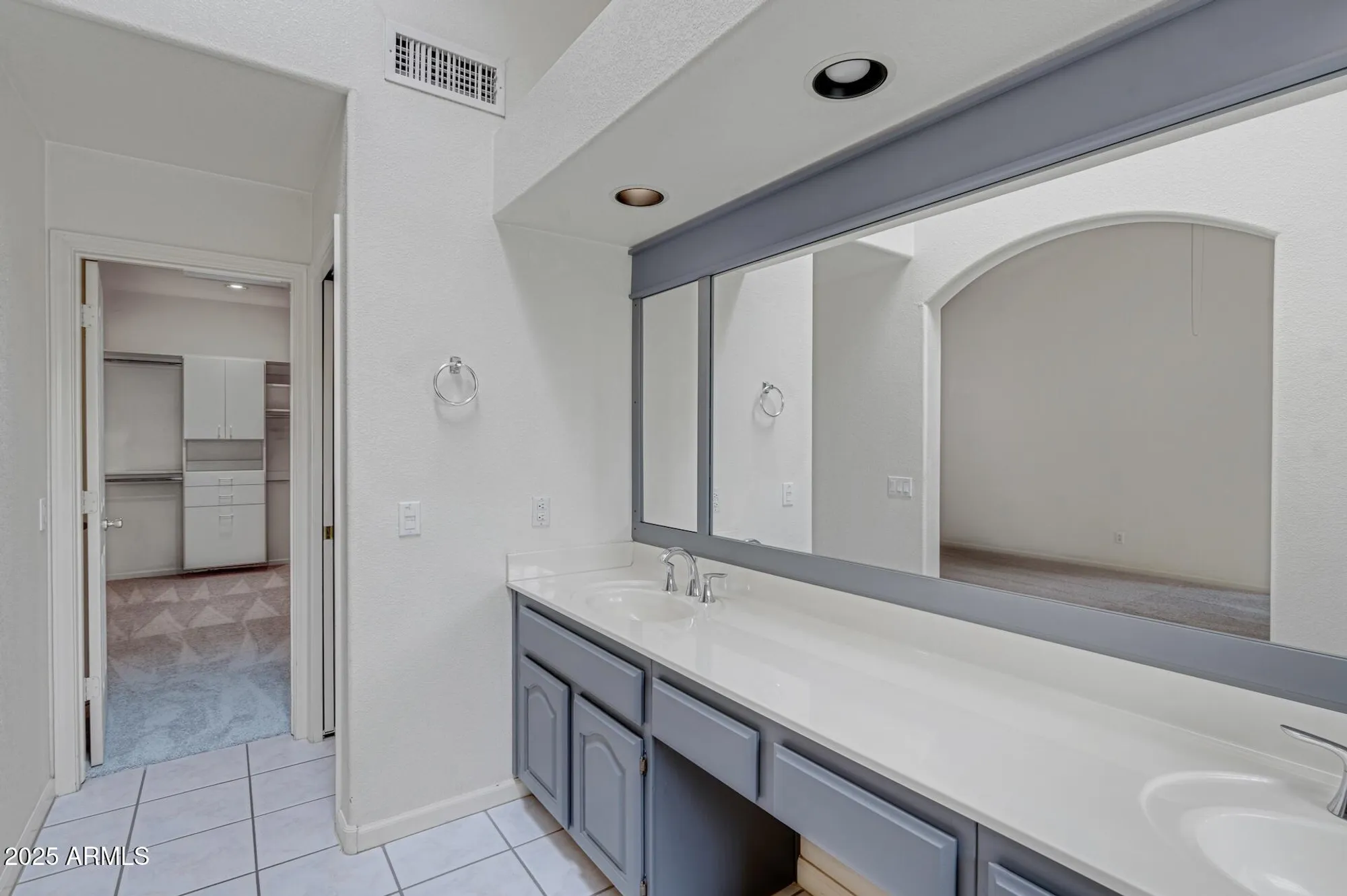 Property Slideshow image 16 of 35 | 402 w beechnut pl, Chandler, AZ, 85248