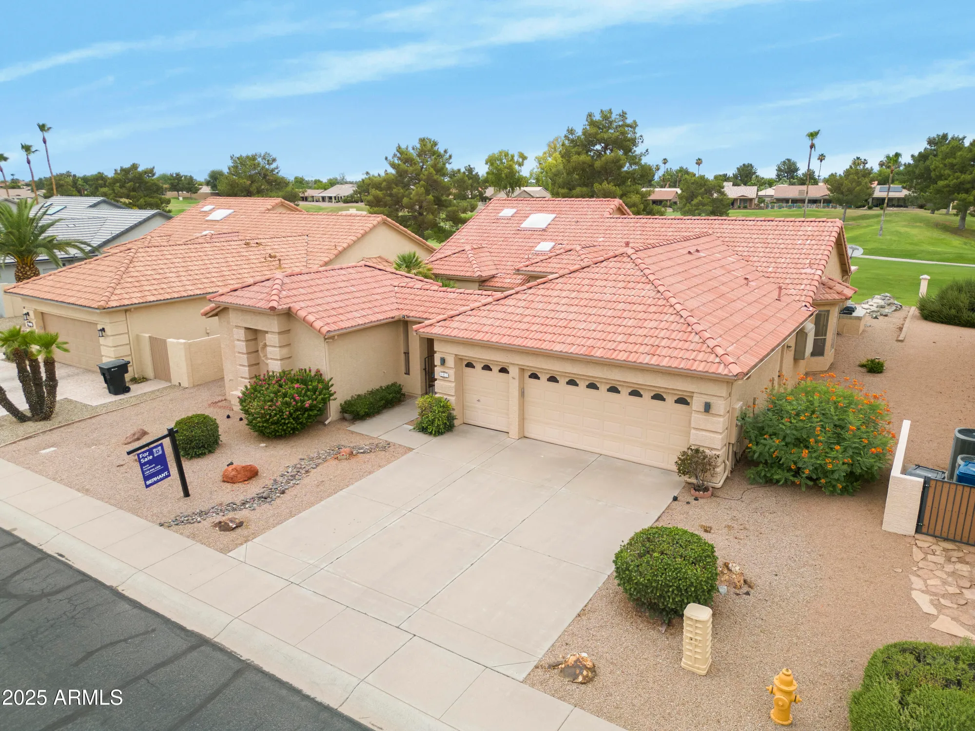 Property Slideshow image 3 of 35 | 402 w beechnut pl, Chandler, AZ, 85248
