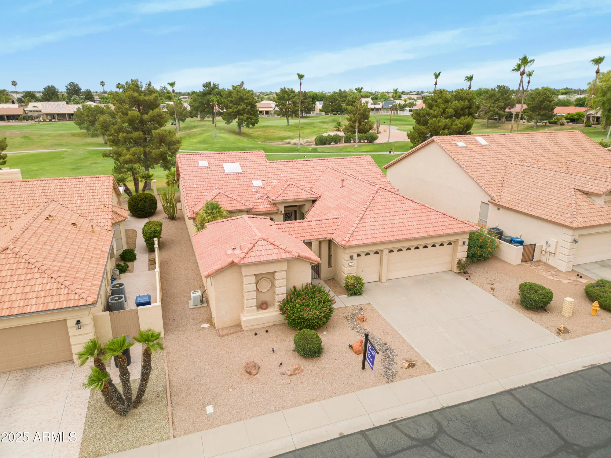 Property Slideshow image 2 of 35 | 402 w beechnut pl, Chandler, AZ, 85248