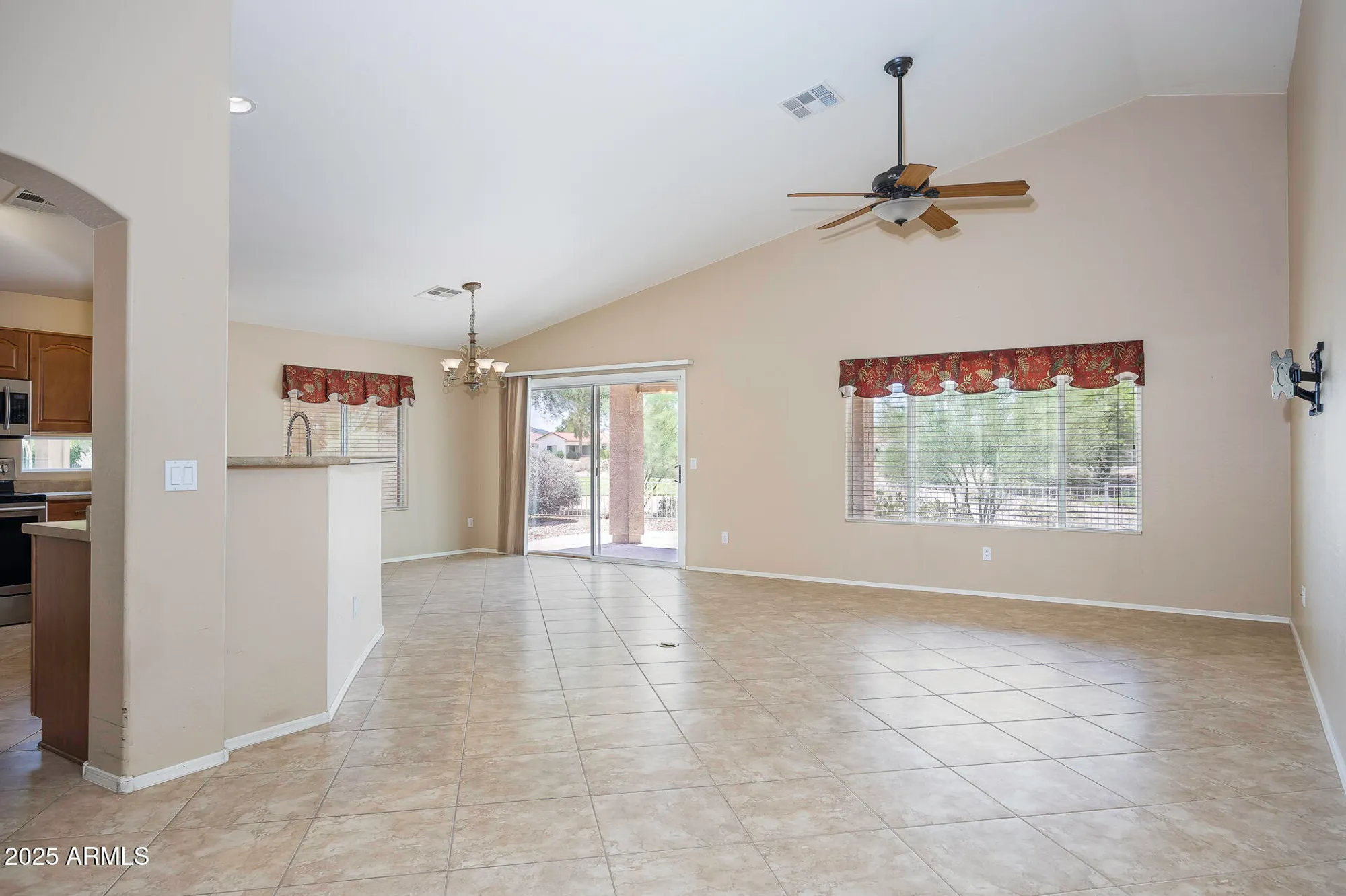 Property Slideshow image 5 of 47 | 255 n san juan trl, Casa Grande, AZ, 85194