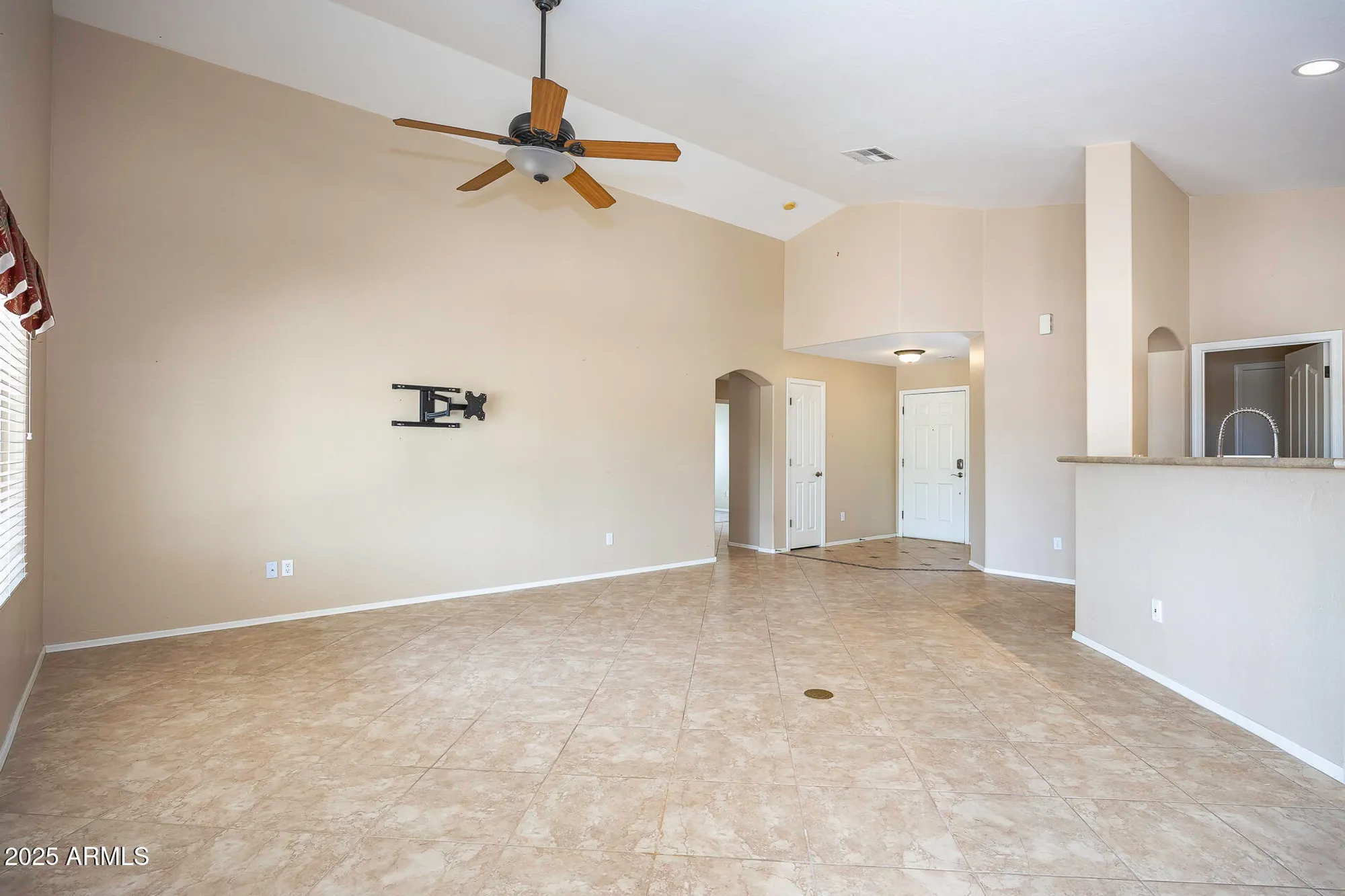 Property Slideshow image 11 of 47 | 255 n san juan trl, Casa Grande, AZ, 85194
