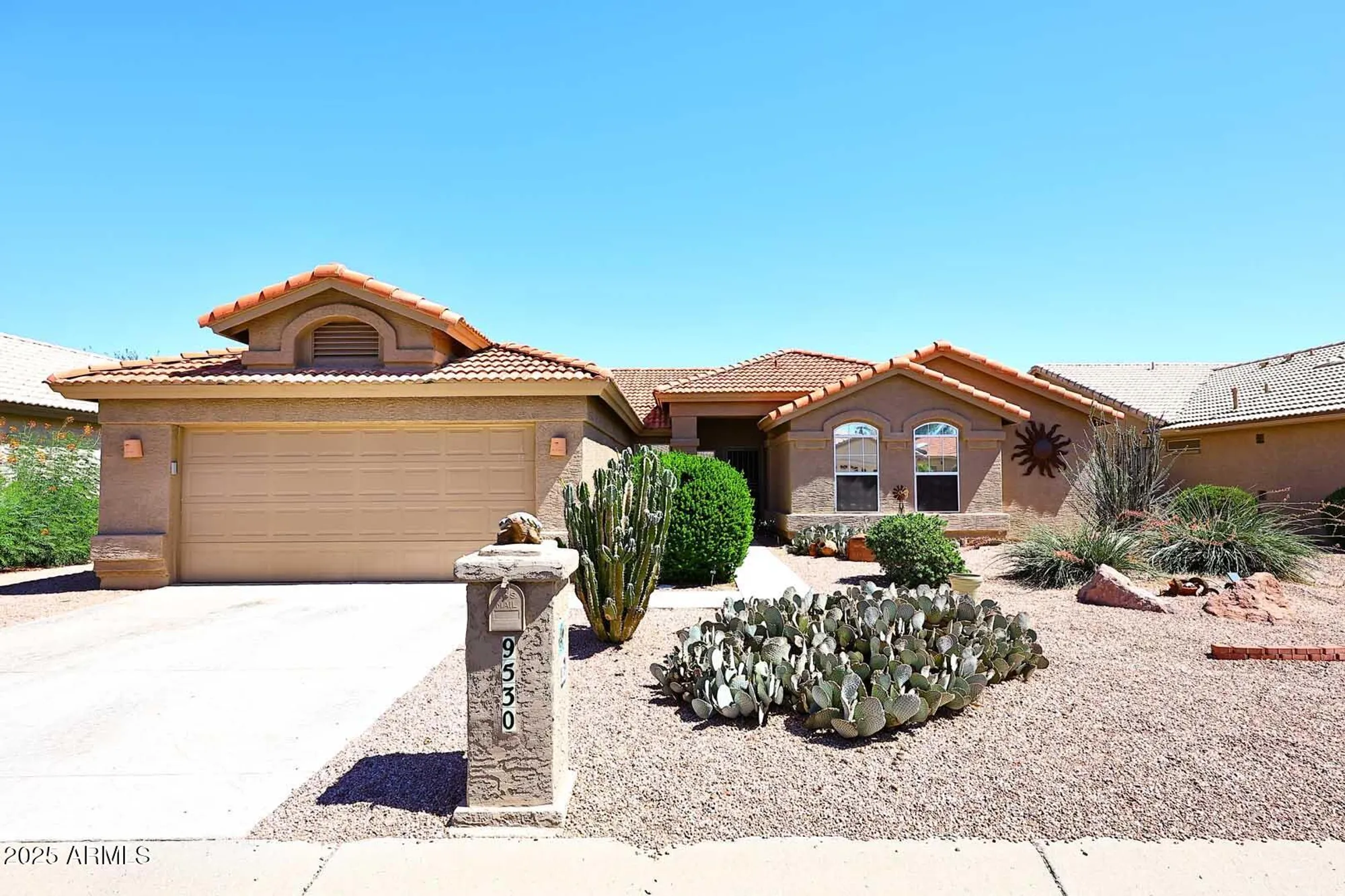 Property Slideshow image 1 of 39 | 9530 e hercules dr, Sun Lakes, AZ, 85248