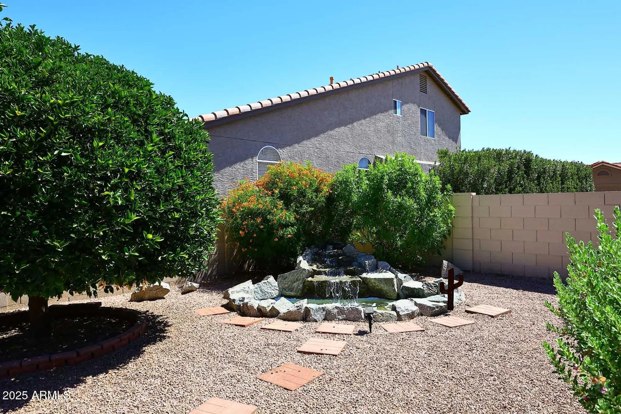 Property Slideshow image 10 of 39 | 9530 e hercules dr, Sun Lakes, AZ, 85248