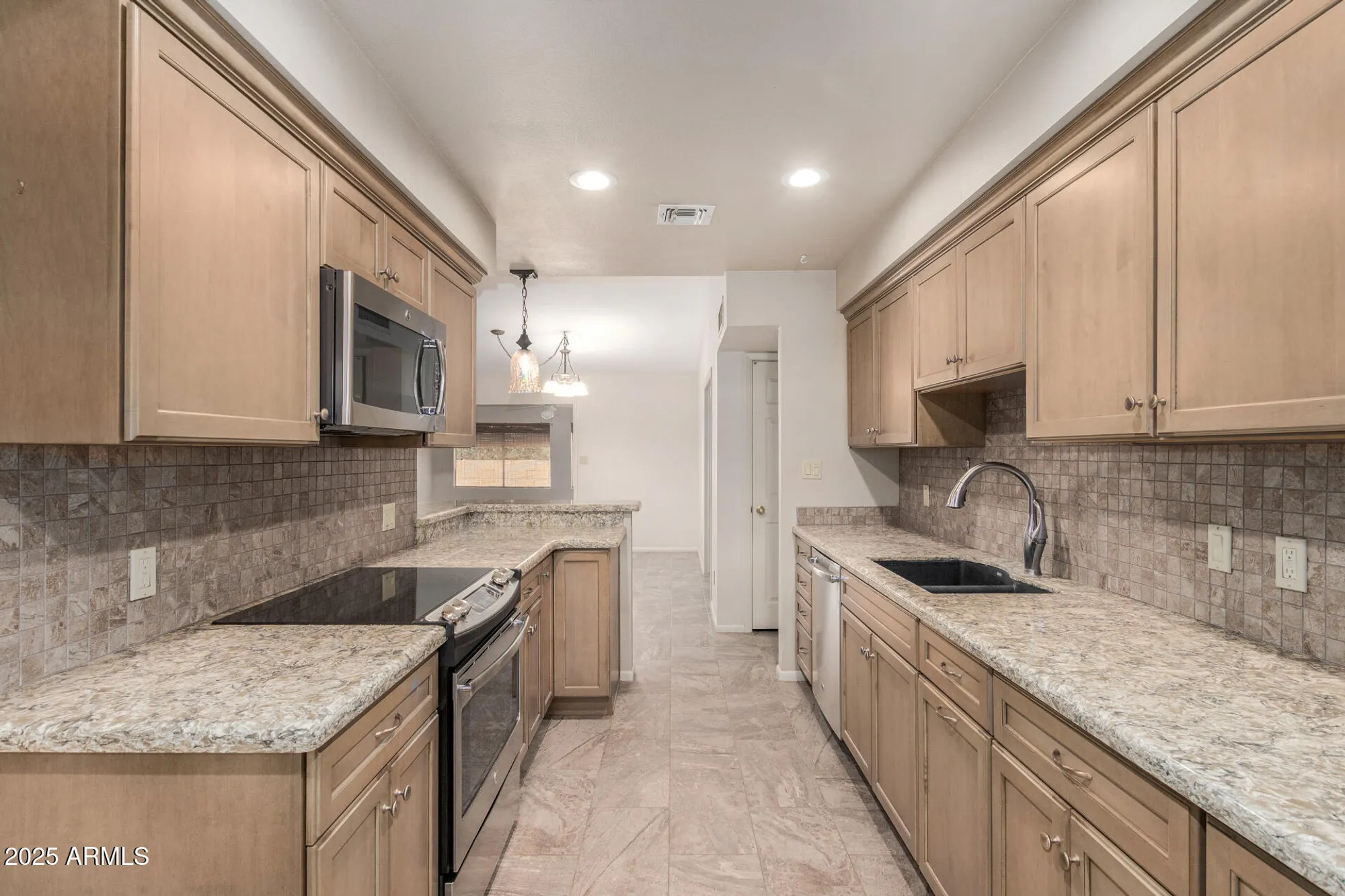 Property Slideshow image 16 of 51 | 9358 e olive ln, Sun Lakes, AZ, 85248