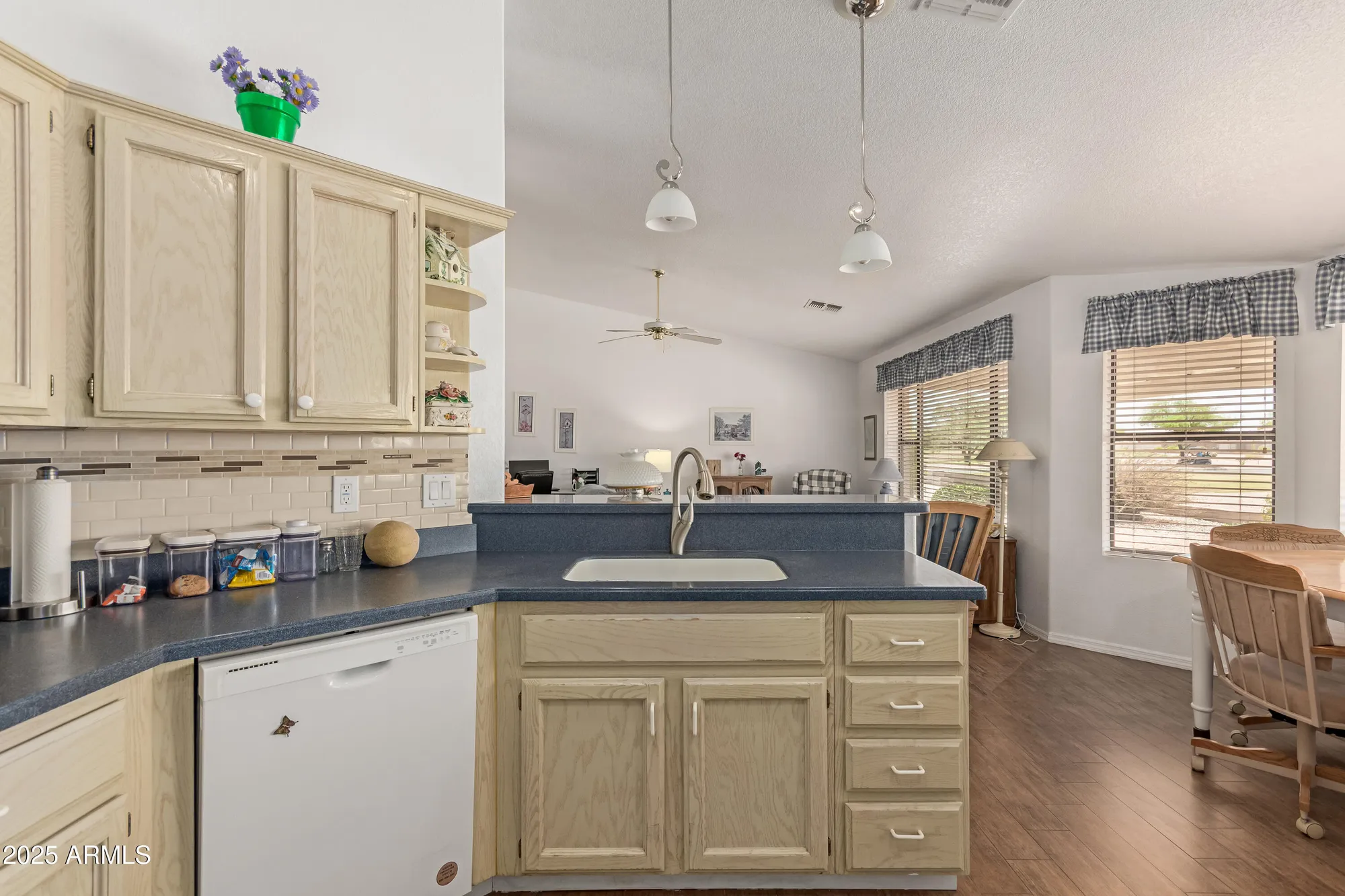 Property Slideshow image 14 of 34 | 11259 e laguna azul cir, Mesa, AZ, 85209