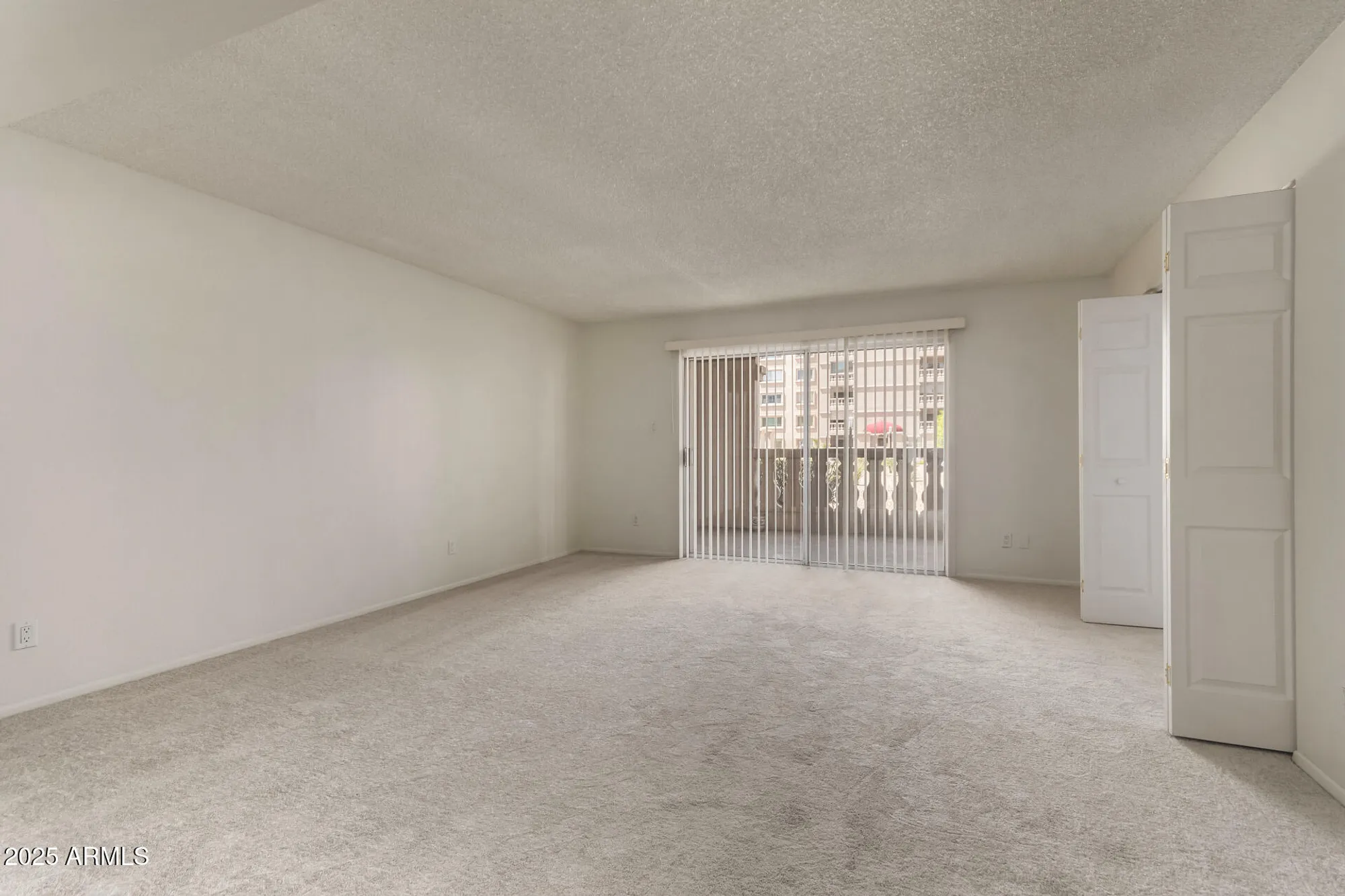 Property Slideshow image 7 of 35 | 7850 e camelback rd unit 101, Scottsdale, AZ, 85251