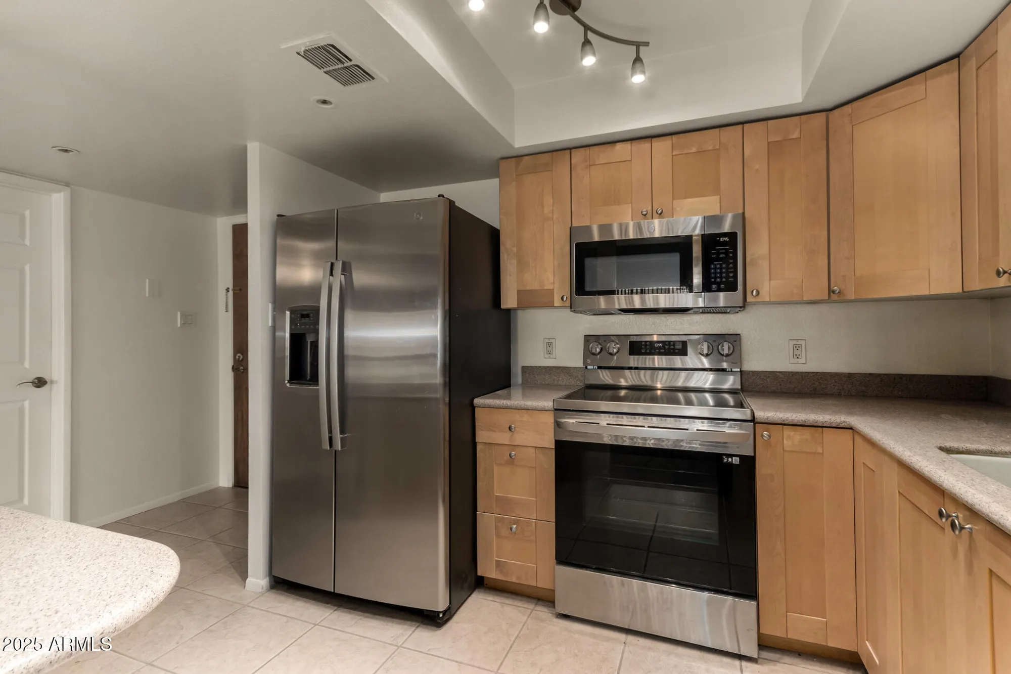 Property Slideshow image 12 of 35 | 7850 e camelback rd unit 101, Scottsdale, AZ, 85251