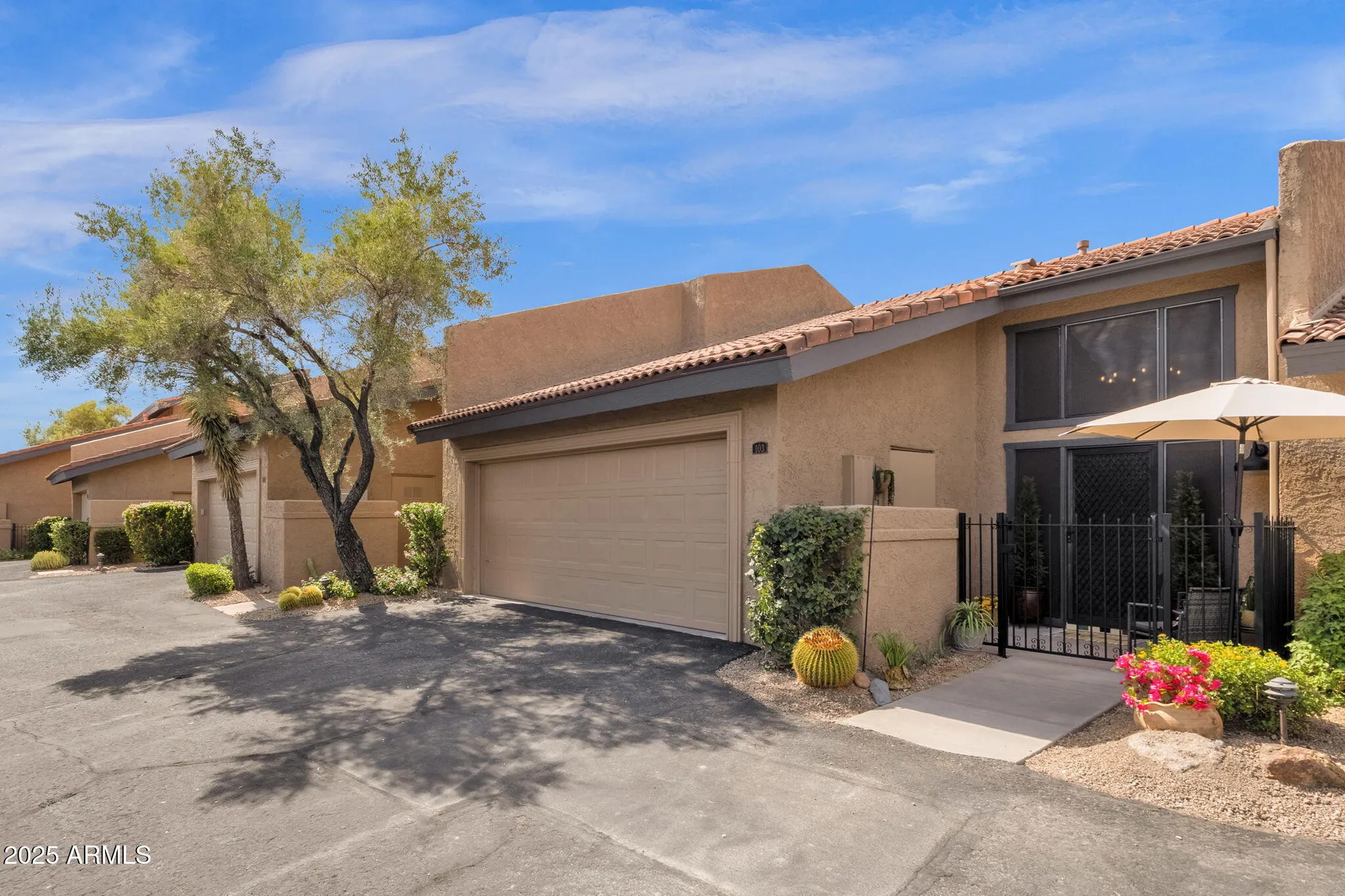 Property Slideshow image 2 of 80 | 7438 e hum rd 103, Carefree, AZ, 85377