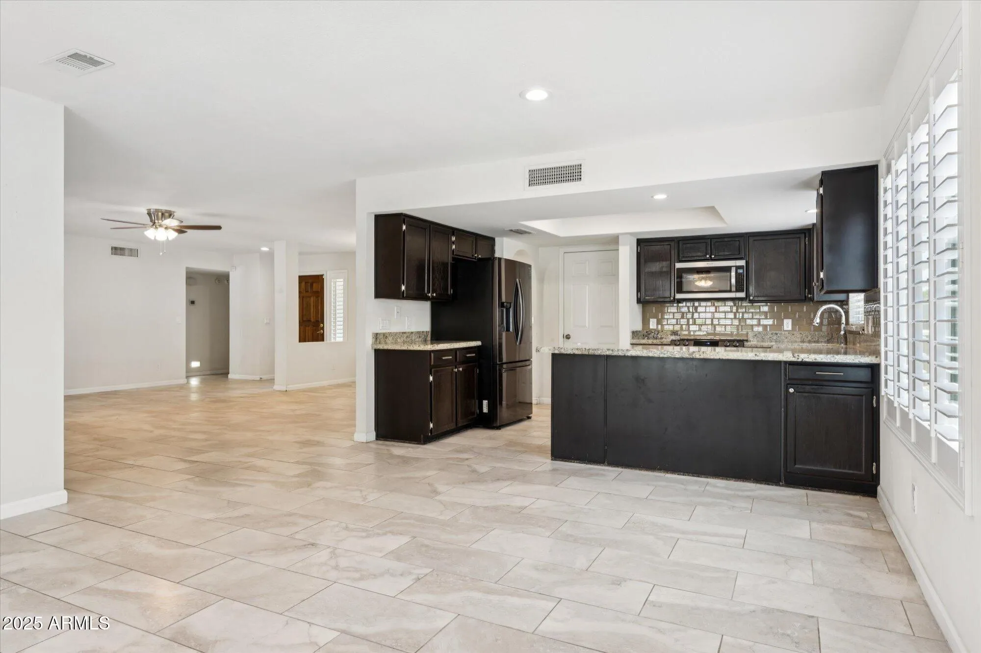 Property Slideshow image 13 of 44 | 9622 w taro ln, Peoria, AZ, 85382