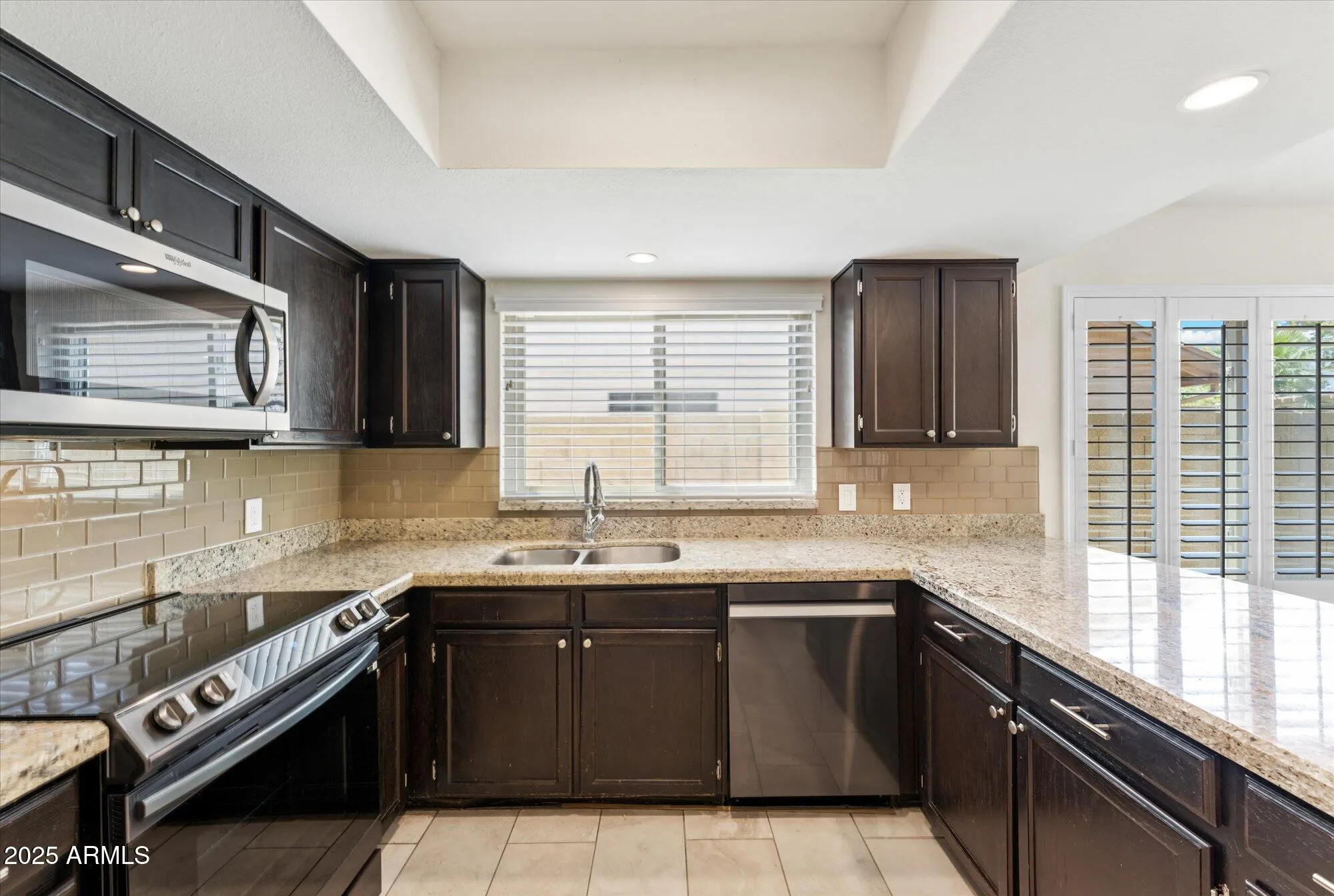 Property Slideshow image 15 of 44 | 9622 w taro ln, Peoria, AZ, 85382