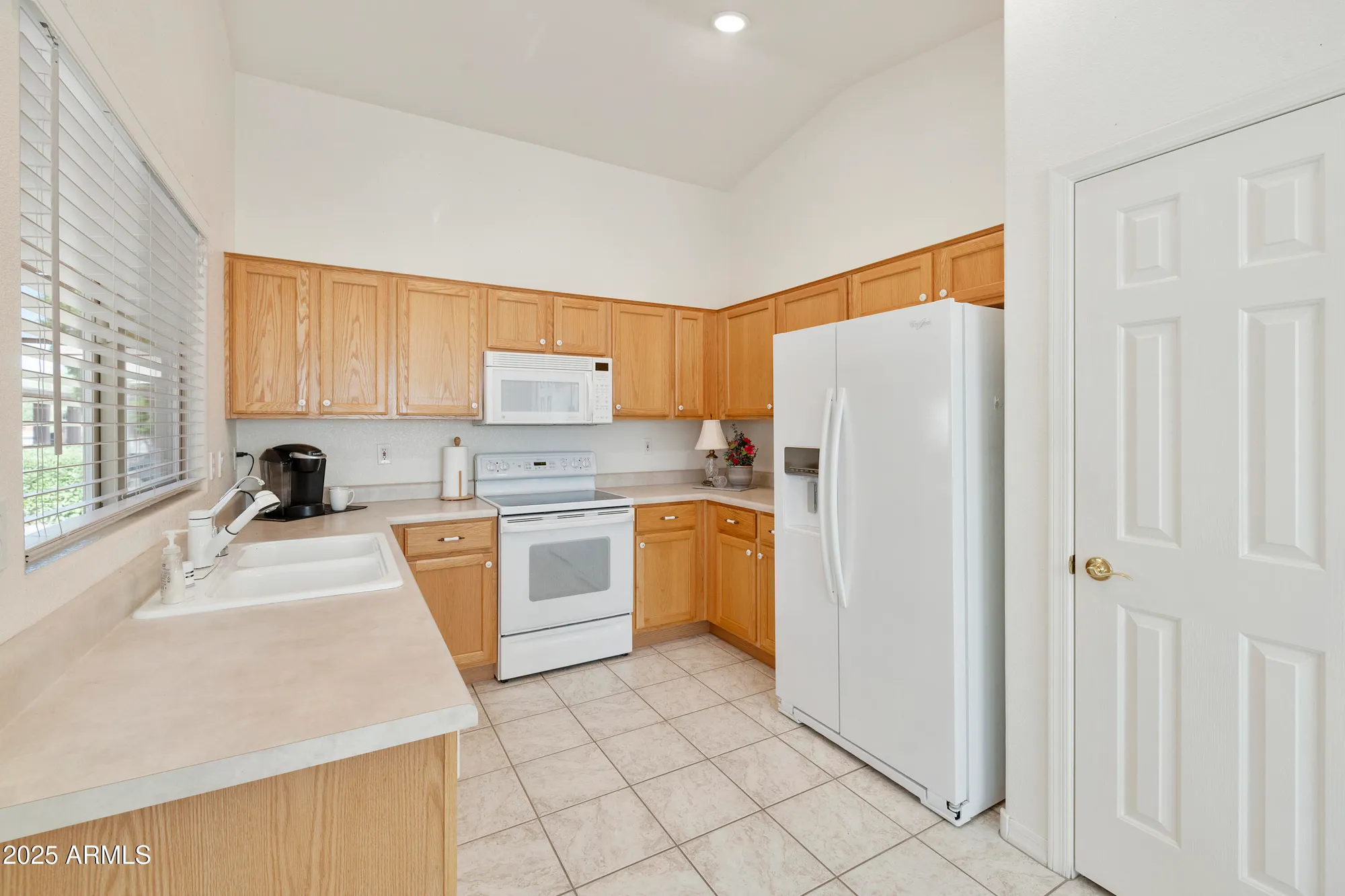 Property Slideshow image 4 of 59 | 3435 e bellerive pl, Chandler, AZ, 85249