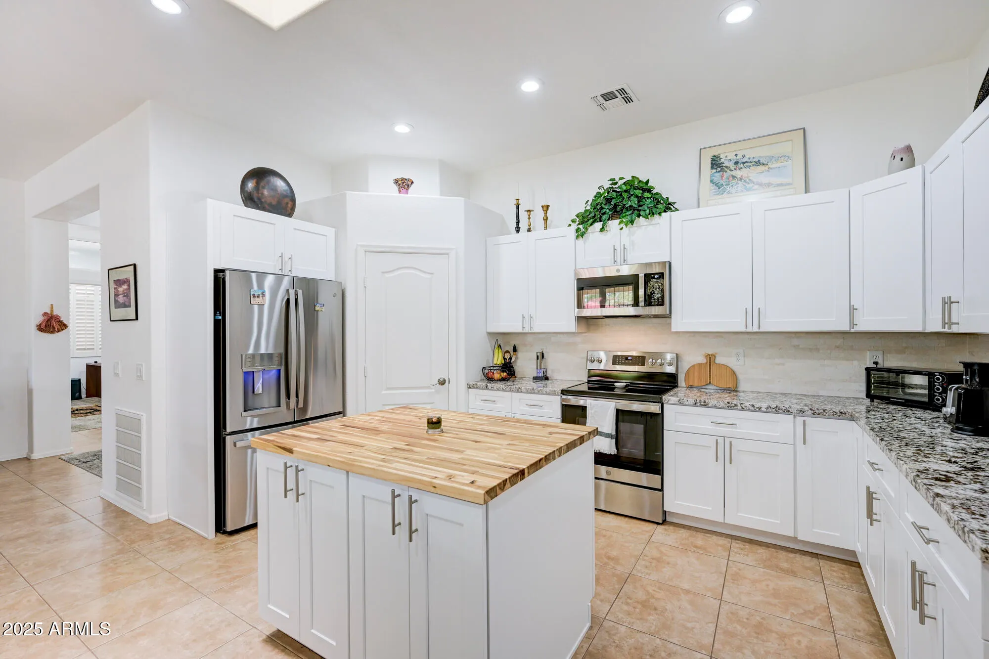 Property Slideshow image 5 of 27 | 17929 w buena vista dr, Surprise, AZ, 85374