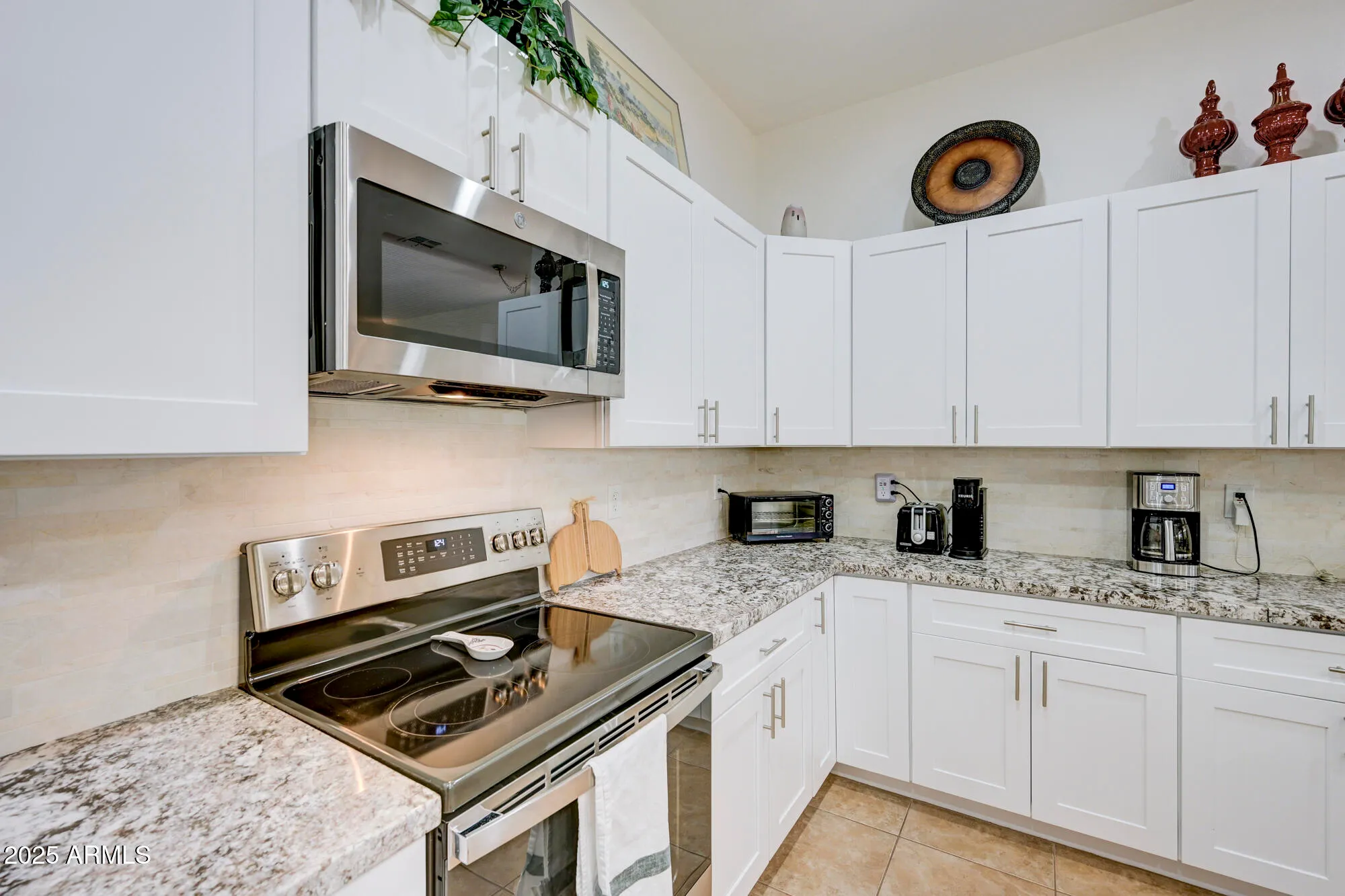 Property Slideshow image 8 of 27 | 17929 w buena vista dr, Surprise, AZ, 85374