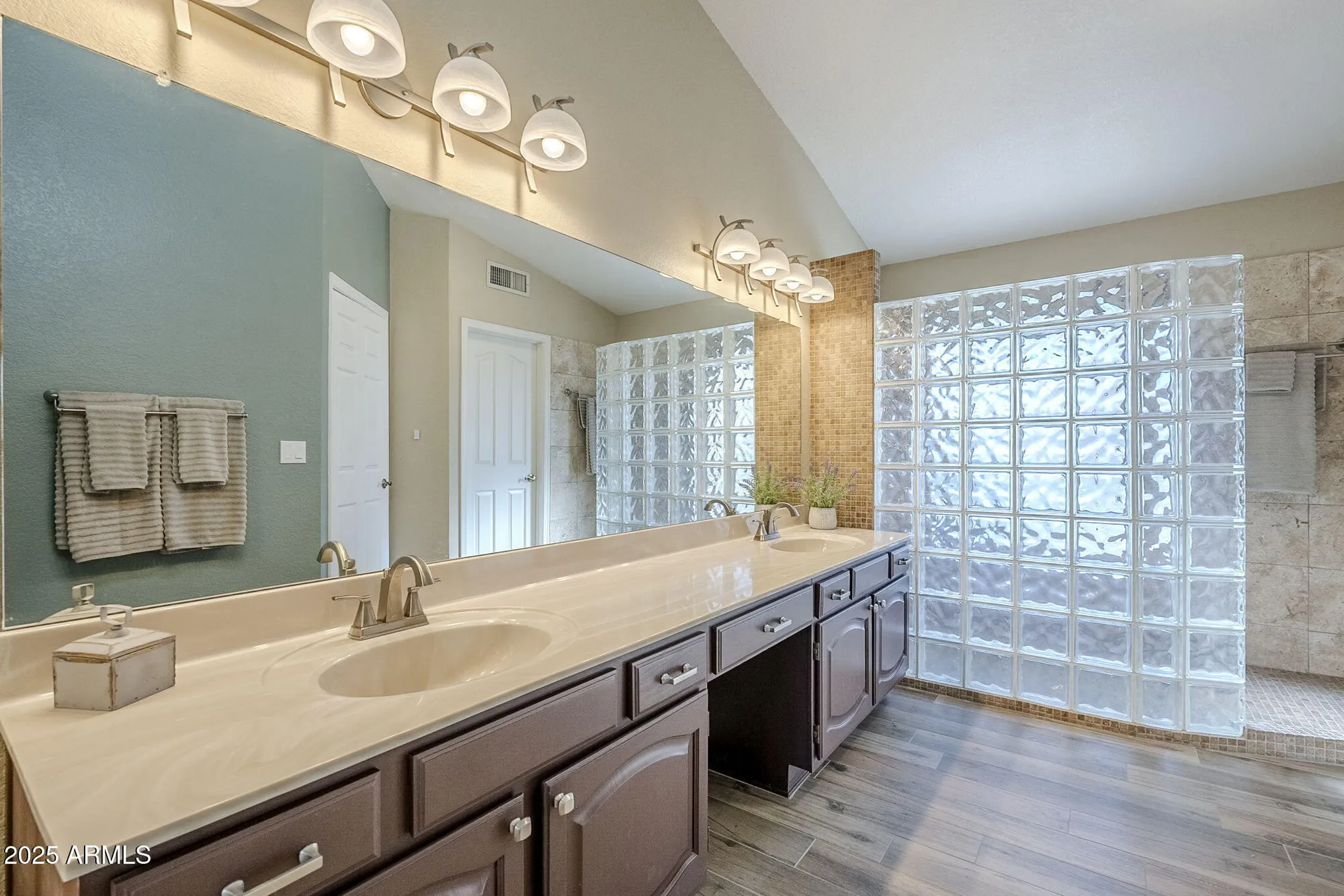 Property Slideshow image 31 of 72 | 9455 w behrend dr, Peoria, AZ, 85382
