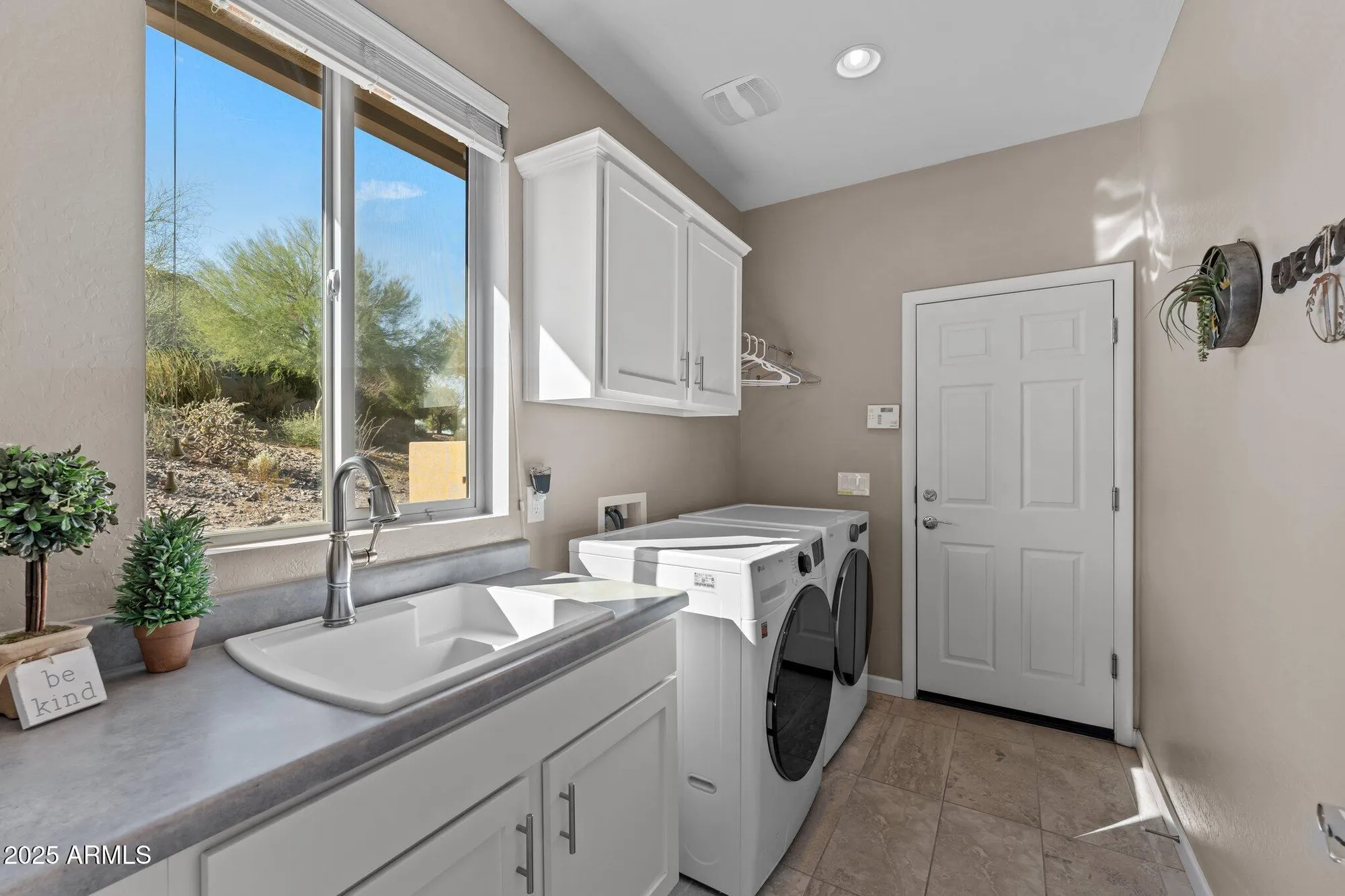 Property Slideshow image 21 of 74 | 3670 stampede dr, Wickenburg, AZ, 85390