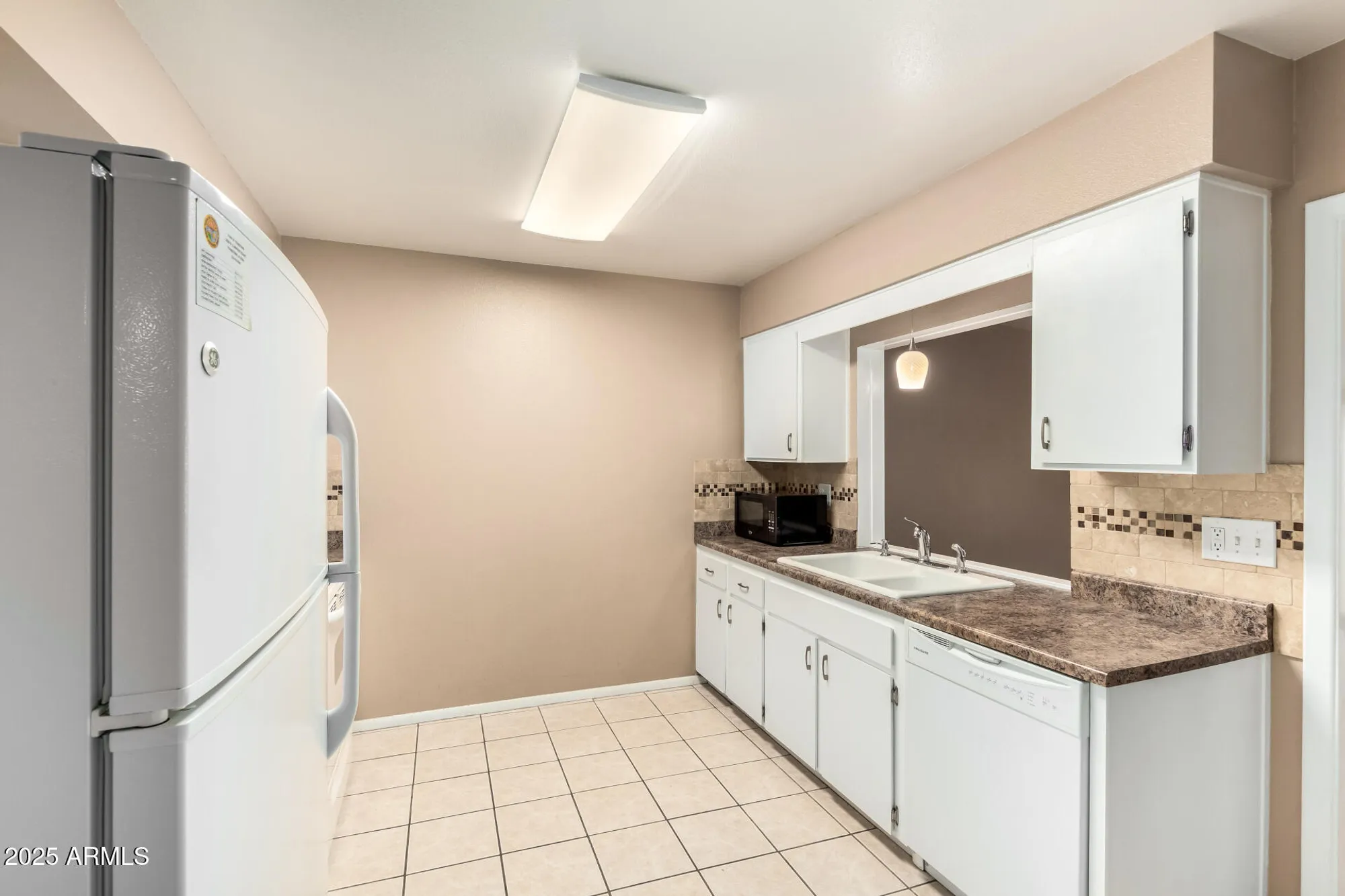 Property Slideshow image 13 of 23 | 10528 w coggins dr, Sun City, AZ, 85351