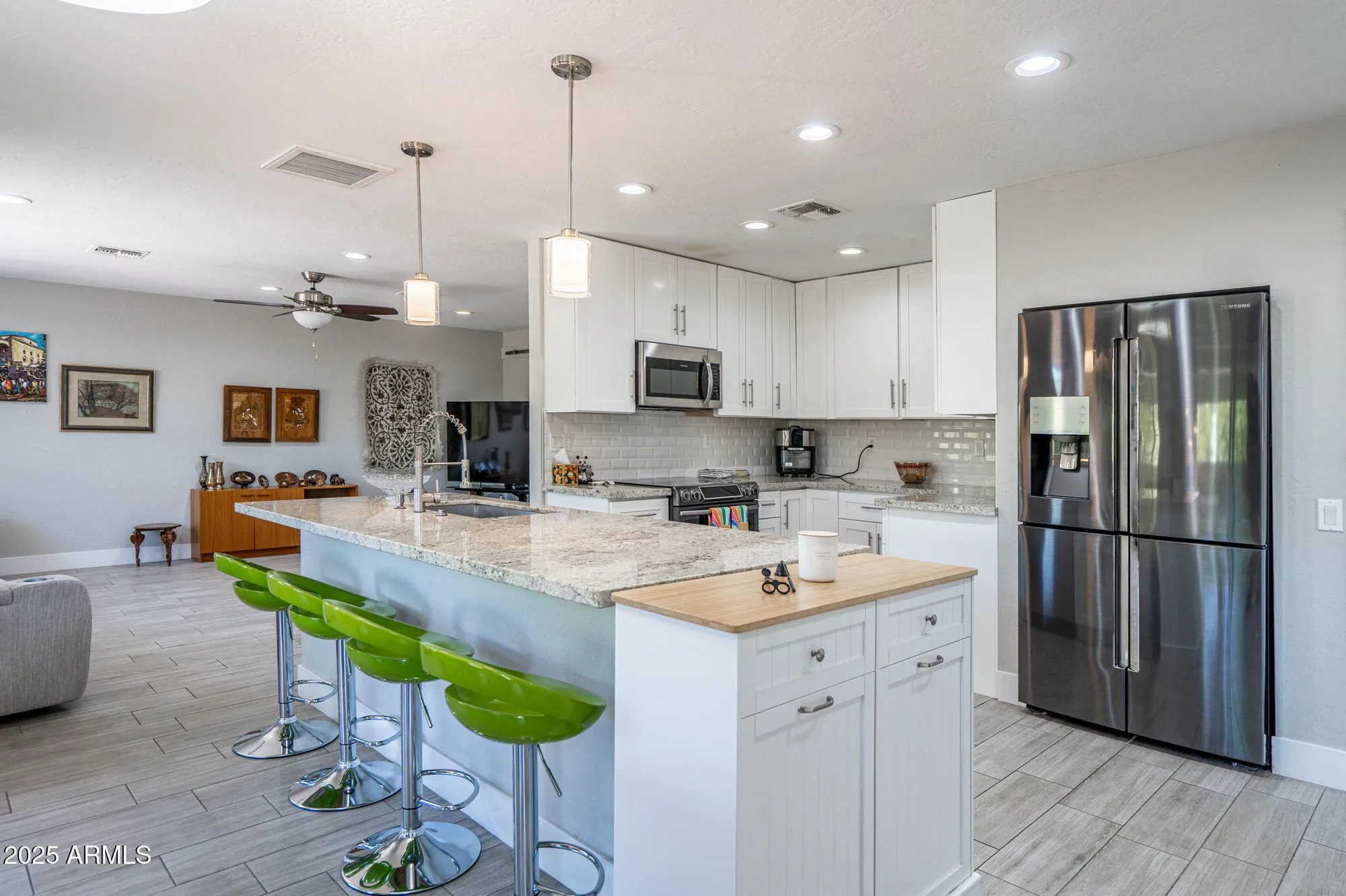 Property Slideshow image 10 of 41 | 17012 n 97th dr, Sun City, AZ, 85373