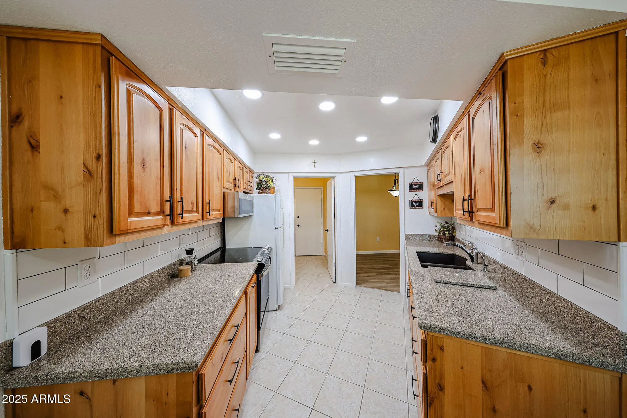 Property Slideshow image 15 of 27 | 19254 n camino del sol, Sun City West, AZ, 85375