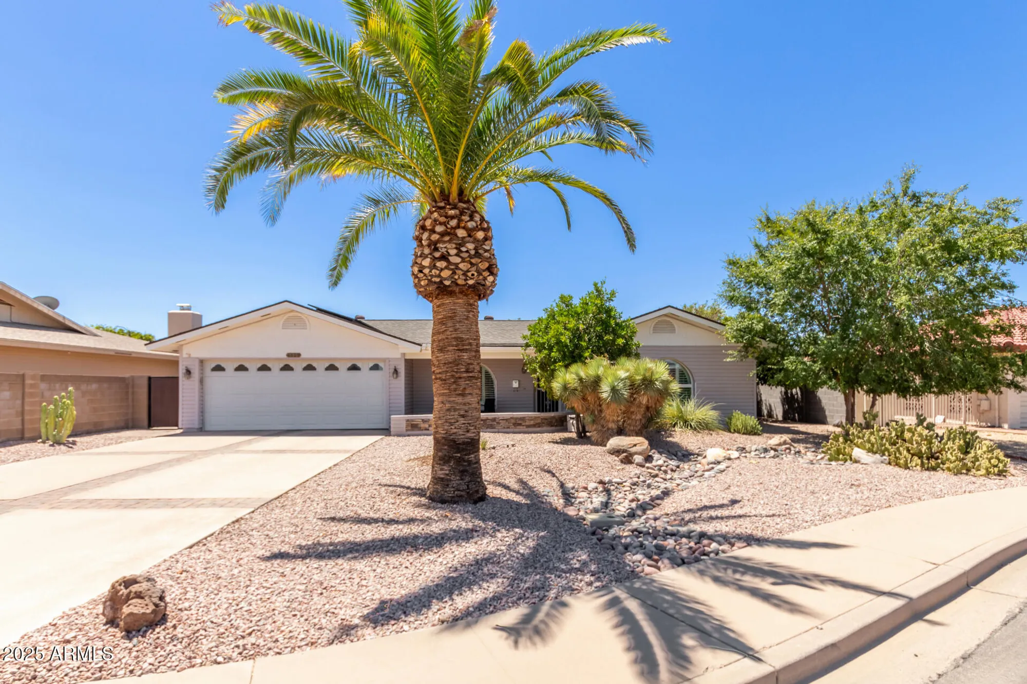 Property Slideshow image 1 of 35 | 4529 e farmdale cir, Mesa, AZ, 85206