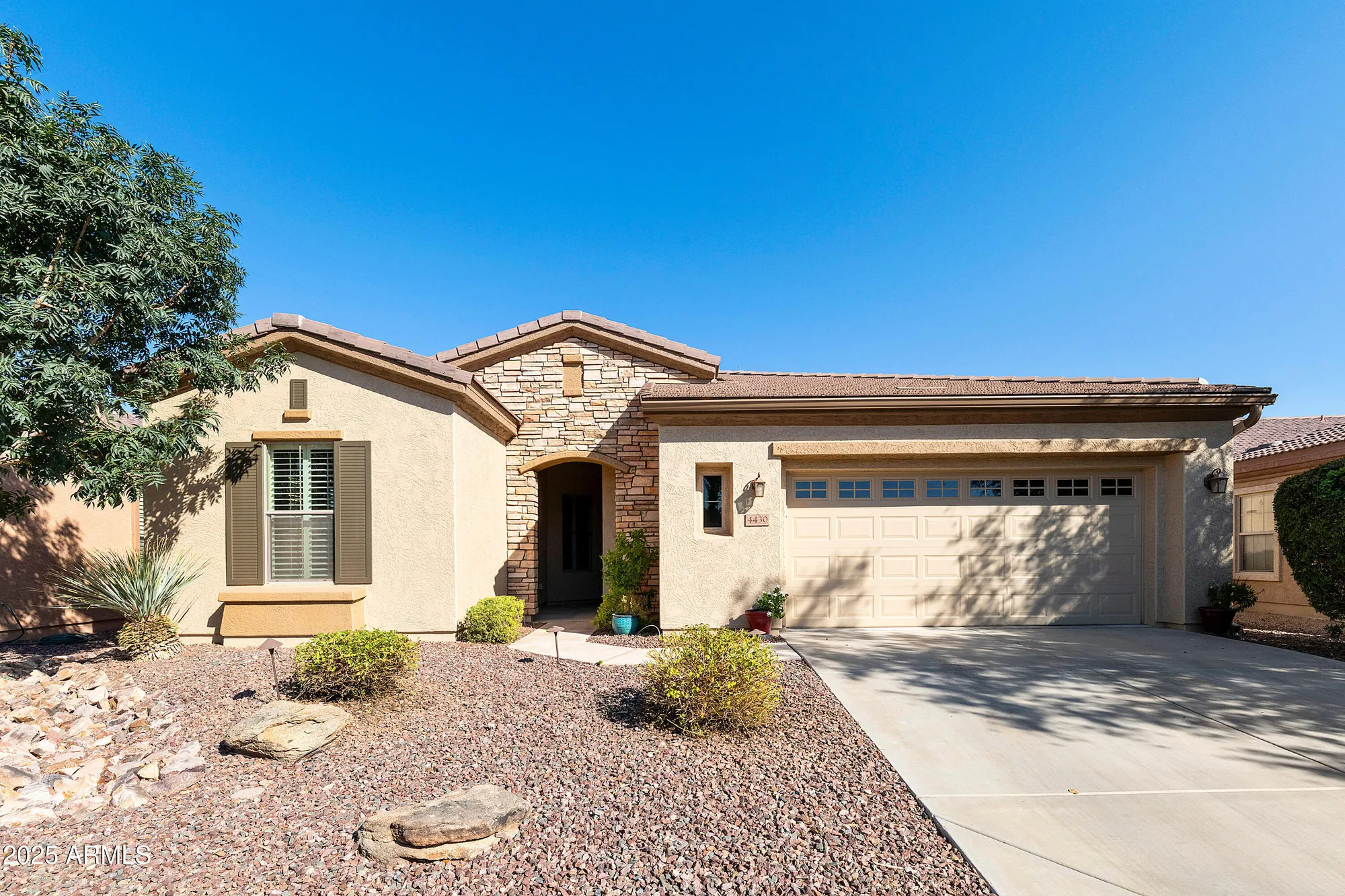 Property Slideshow image 1 of 55 | 4430 e carob dr, Gilbert, AZ, 85298