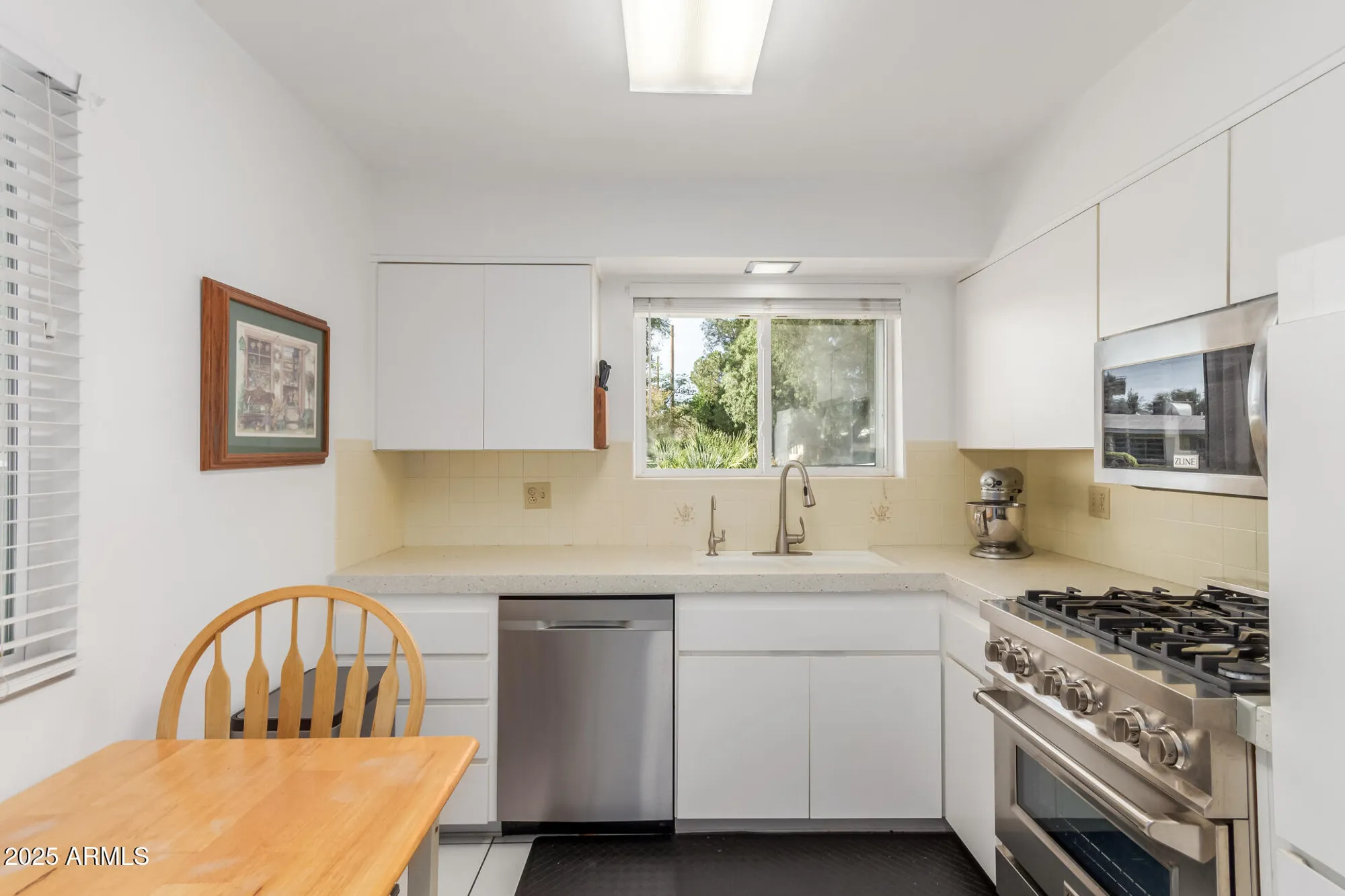 Property Slideshow image 14 of 44 | 10219 w snead cir, Sun City, AZ, 85351