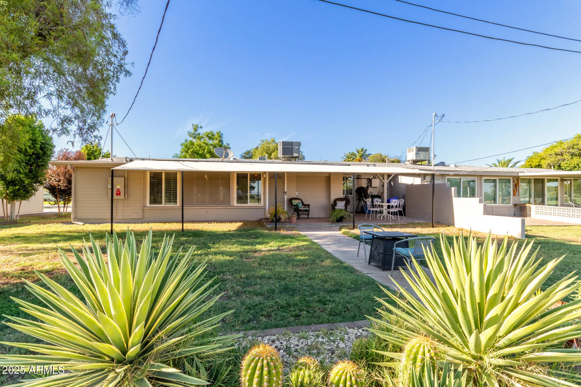 Property Slideshow image 33 of 44 | 10219 w snead cir, Sun City, AZ, 85351