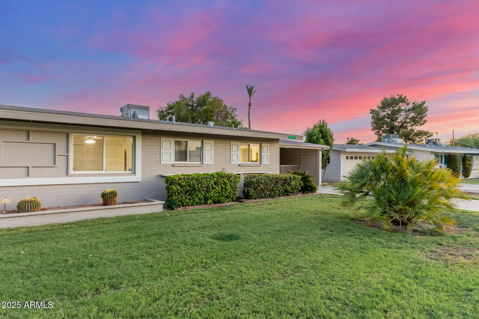 Property Slideshow image 1 of 44 | 10219 w snead cir, Sun City, AZ, 85351