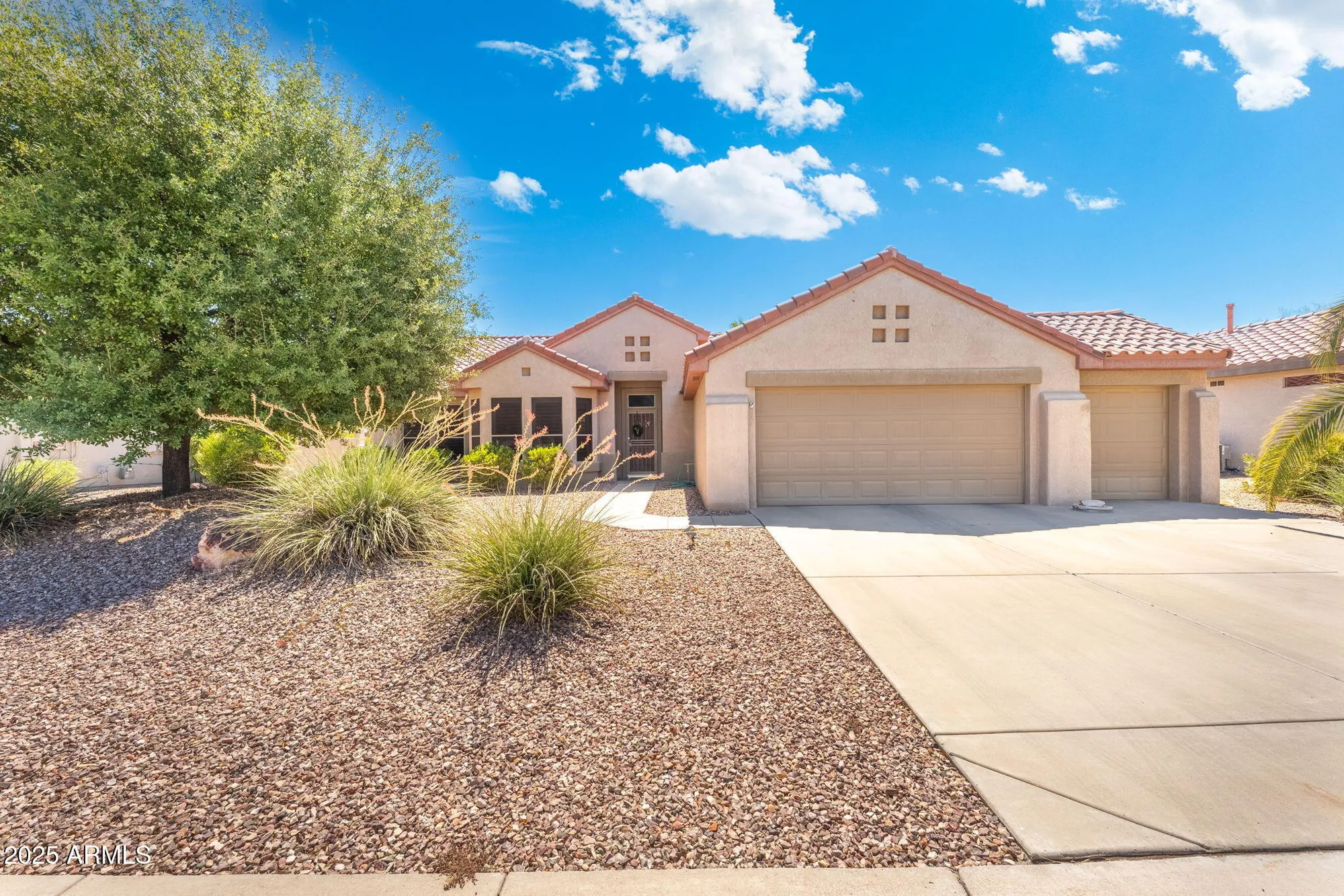 Property Slideshow image 34 of 36 | 19737 n hidden ridge dr, Surprise, AZ, 85374