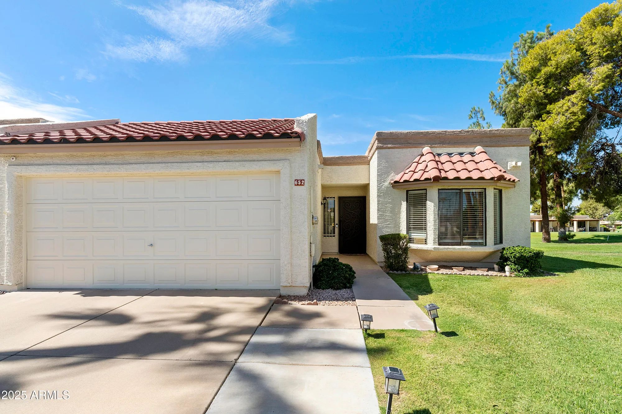 Property Slideshow image 2 of 43 | 652 s saguaro way, Mesa, AZ, 85208