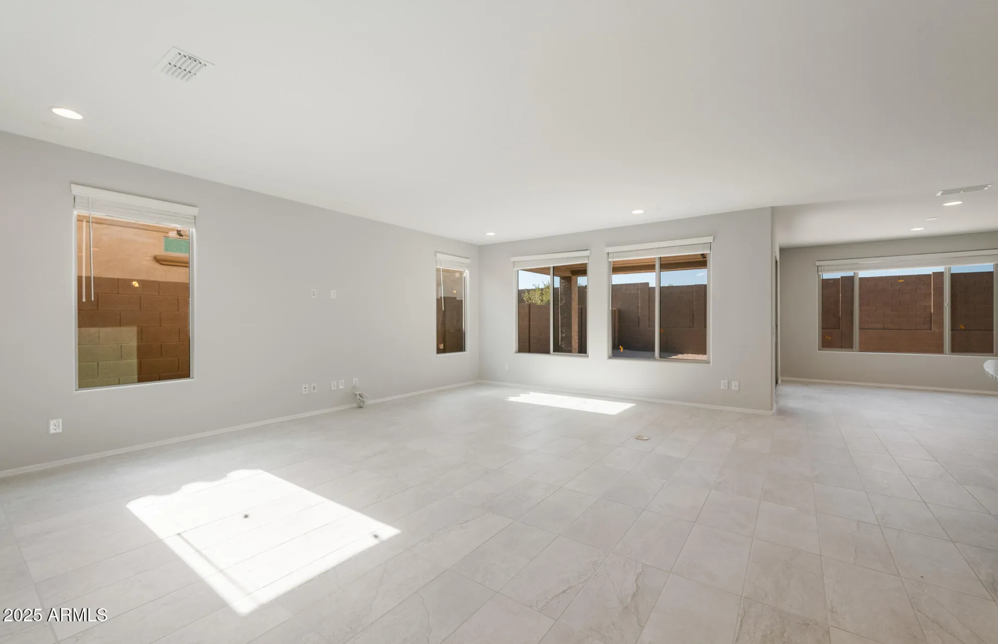 Property Slideshow image 7 of 34 | 7908 w cactus wren way, Florence, AZ, 85132