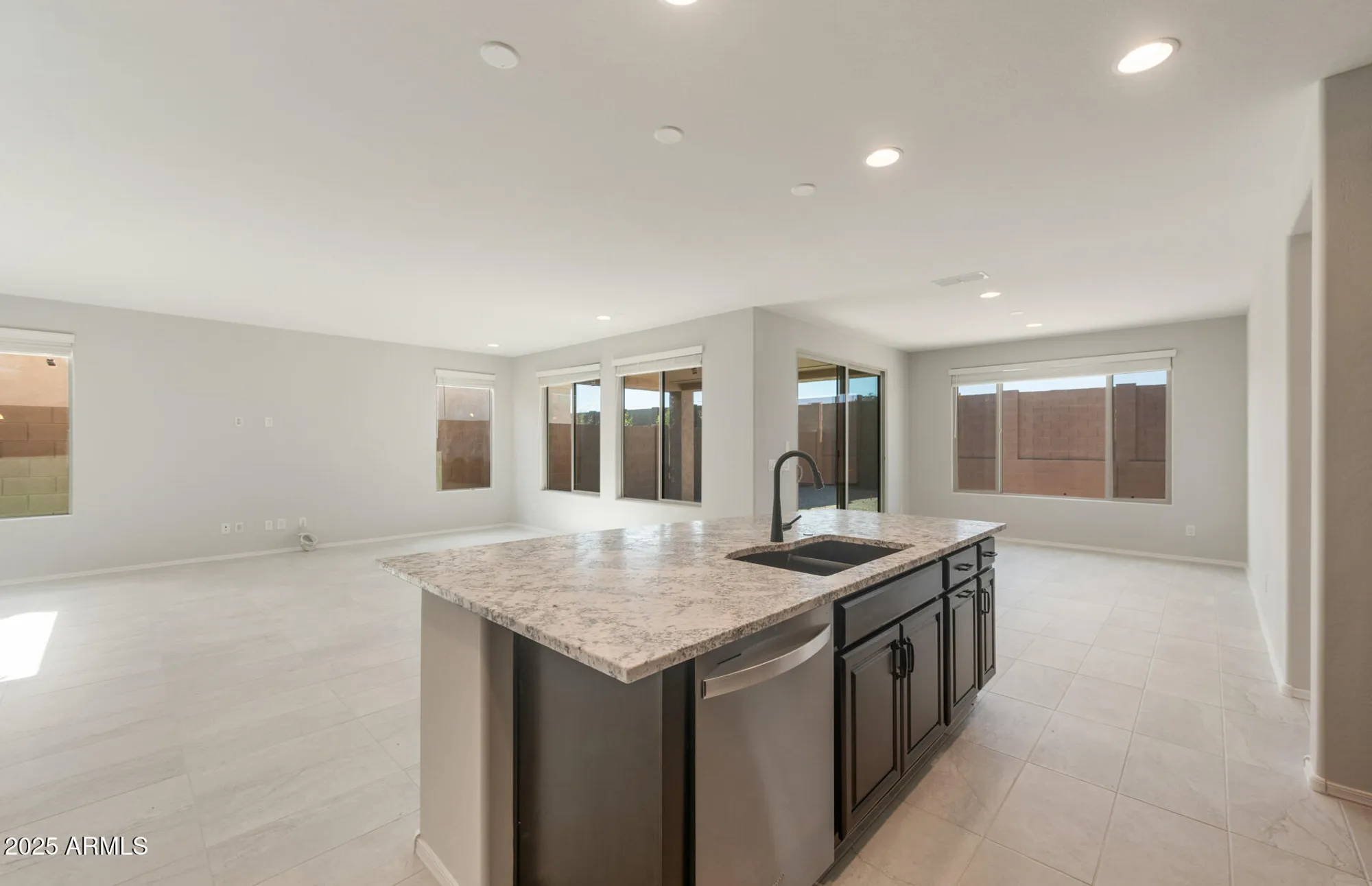 Property Slideshow image 15 of 34 | 7908 w cactus wren way, Florence, AZ, 85132