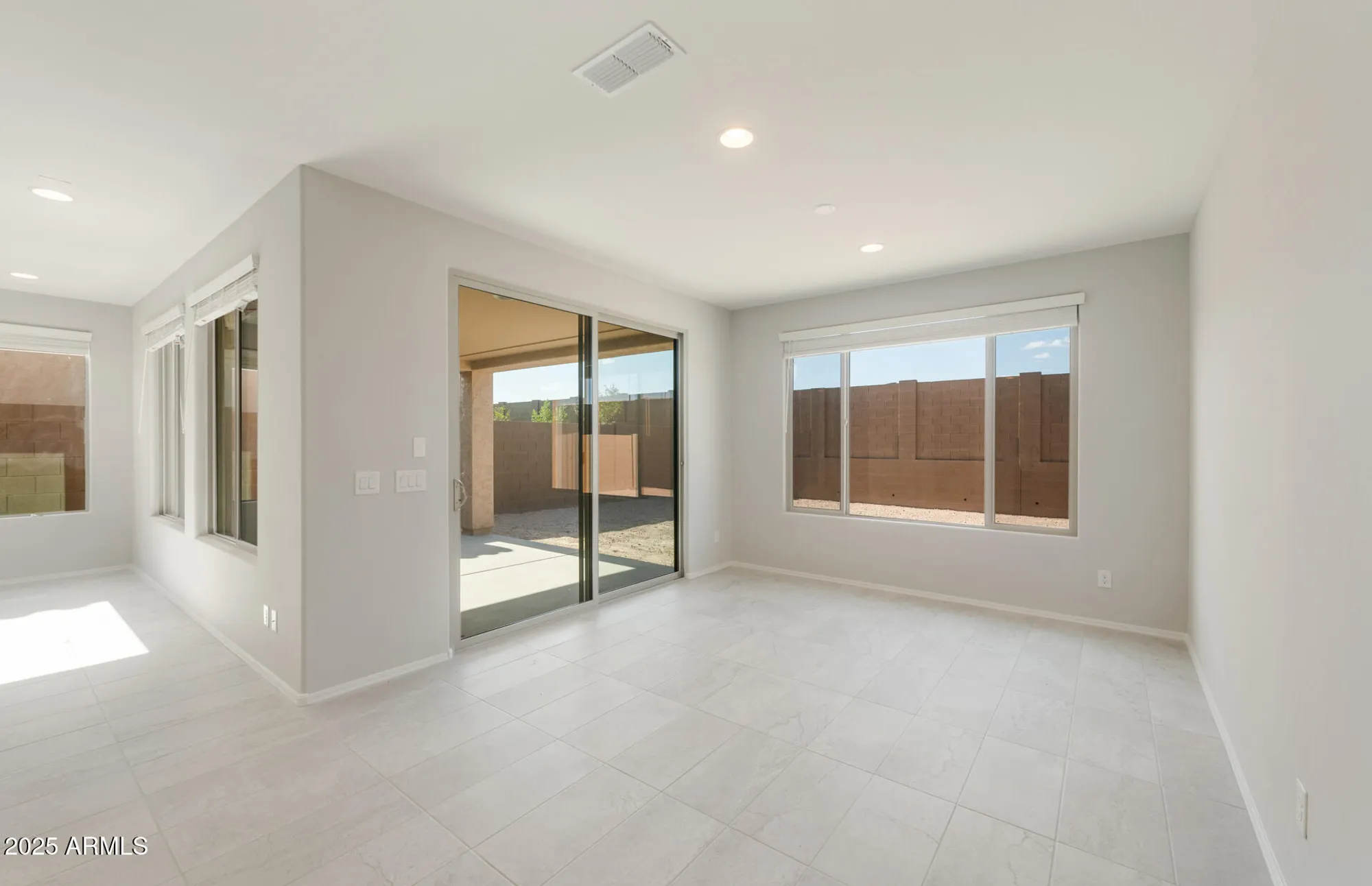 Property Slideshow image 16 of 34 | 7908 w cactus wren way, Florence, AZ, 85132