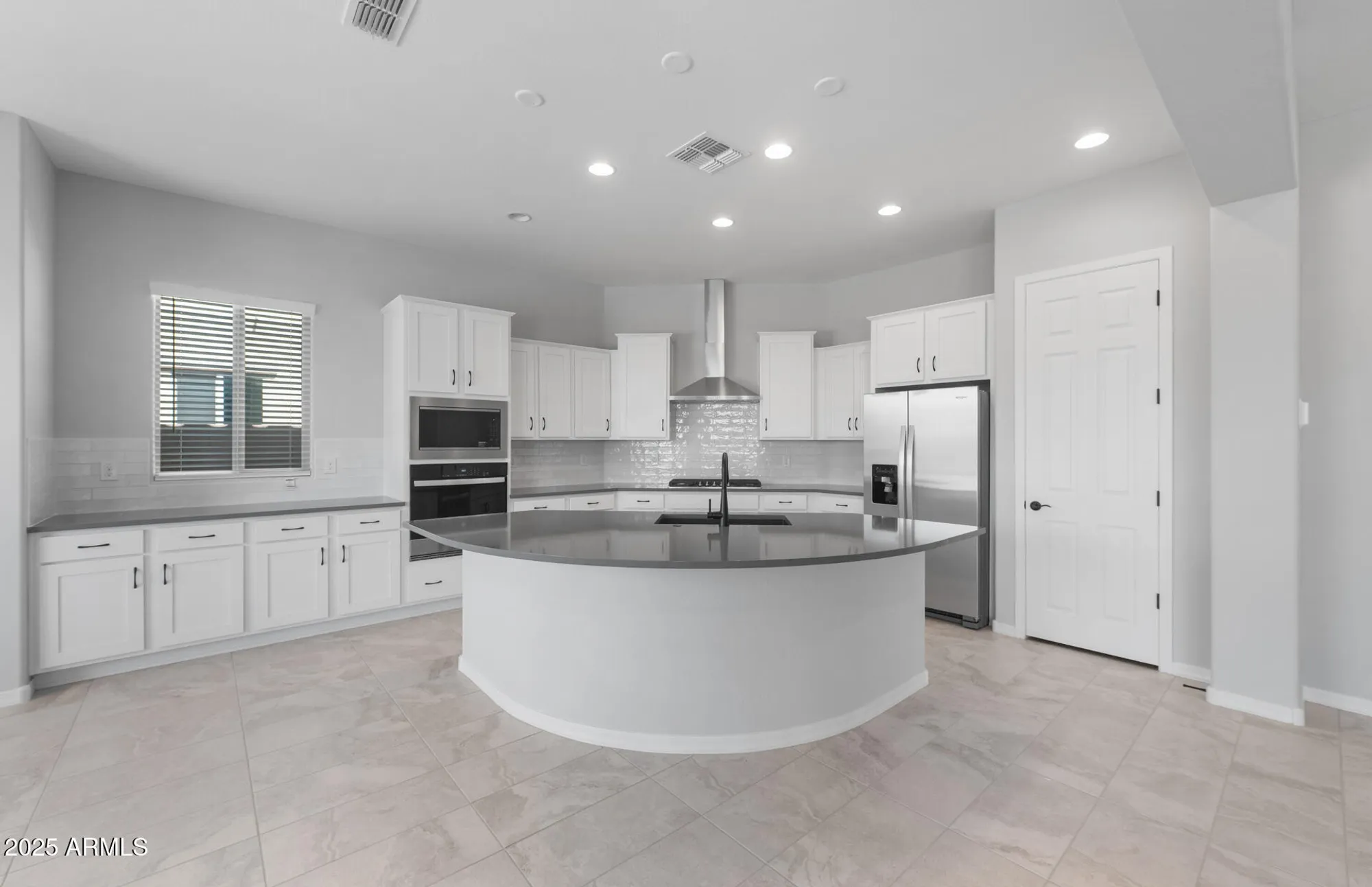 Property Slideshow image 12 of 36 | 7906 w mockingbird way, Florence, AZ, 85132