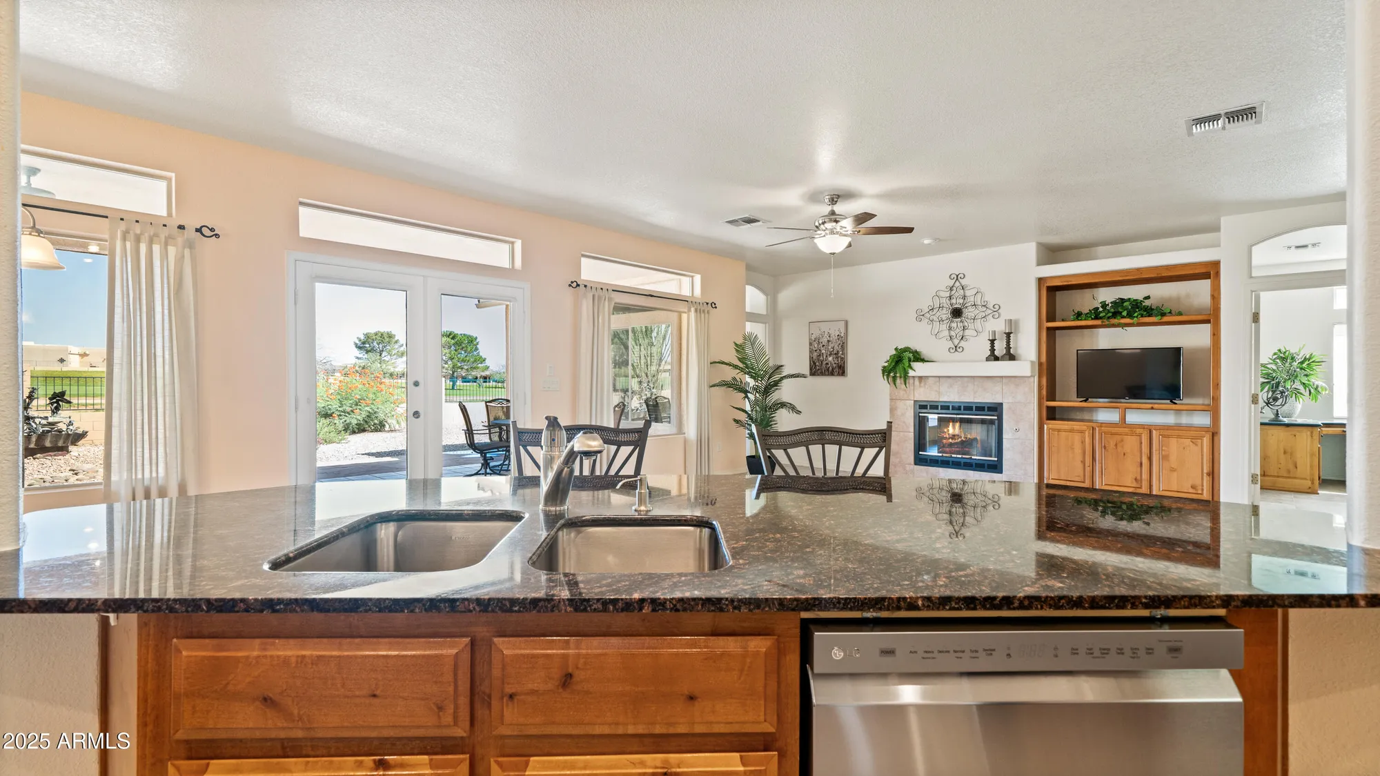 Property Slideshow image 15 of 47 | 2601 coral brooke dr, Sierra Vista, AZ, 85650