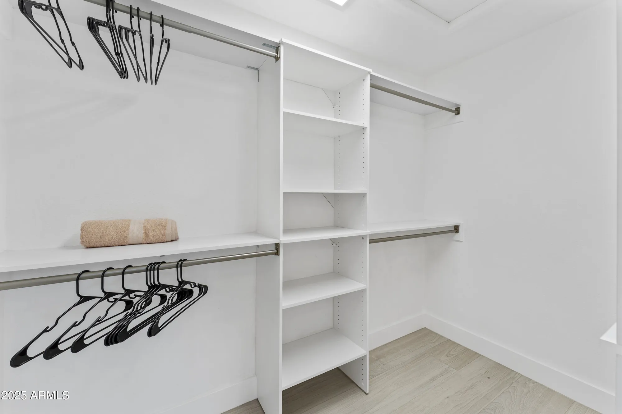 Property Slideshow image 13 of 23 | 20826 n gable hill dr, Sun City West, AZ, 85375