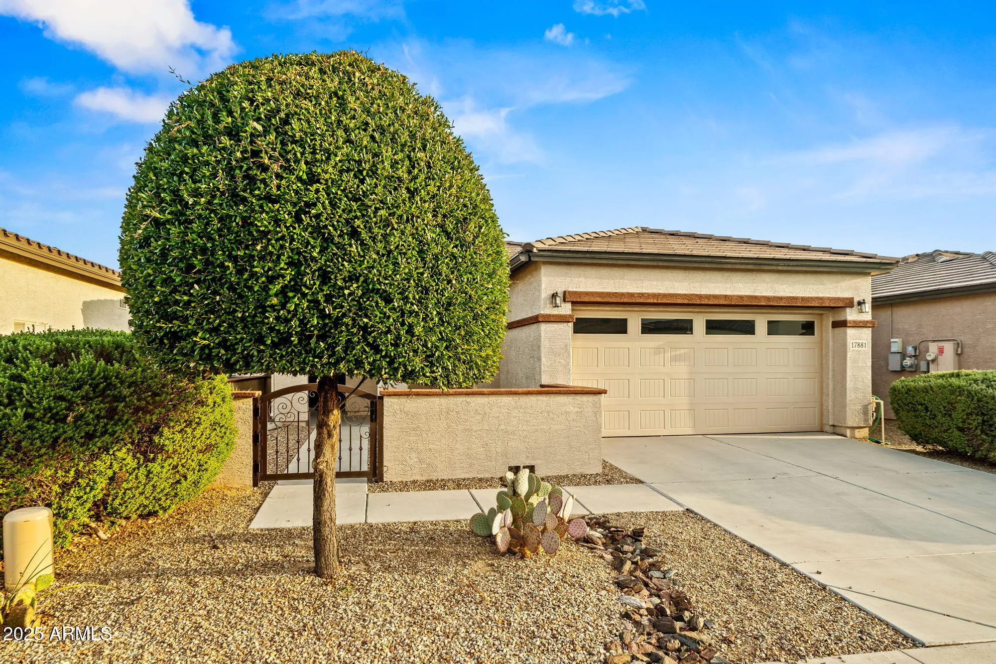 Property Slideshow image 4 of 92 | 17881 w silver fox way, Goodyear, AZ, 85338