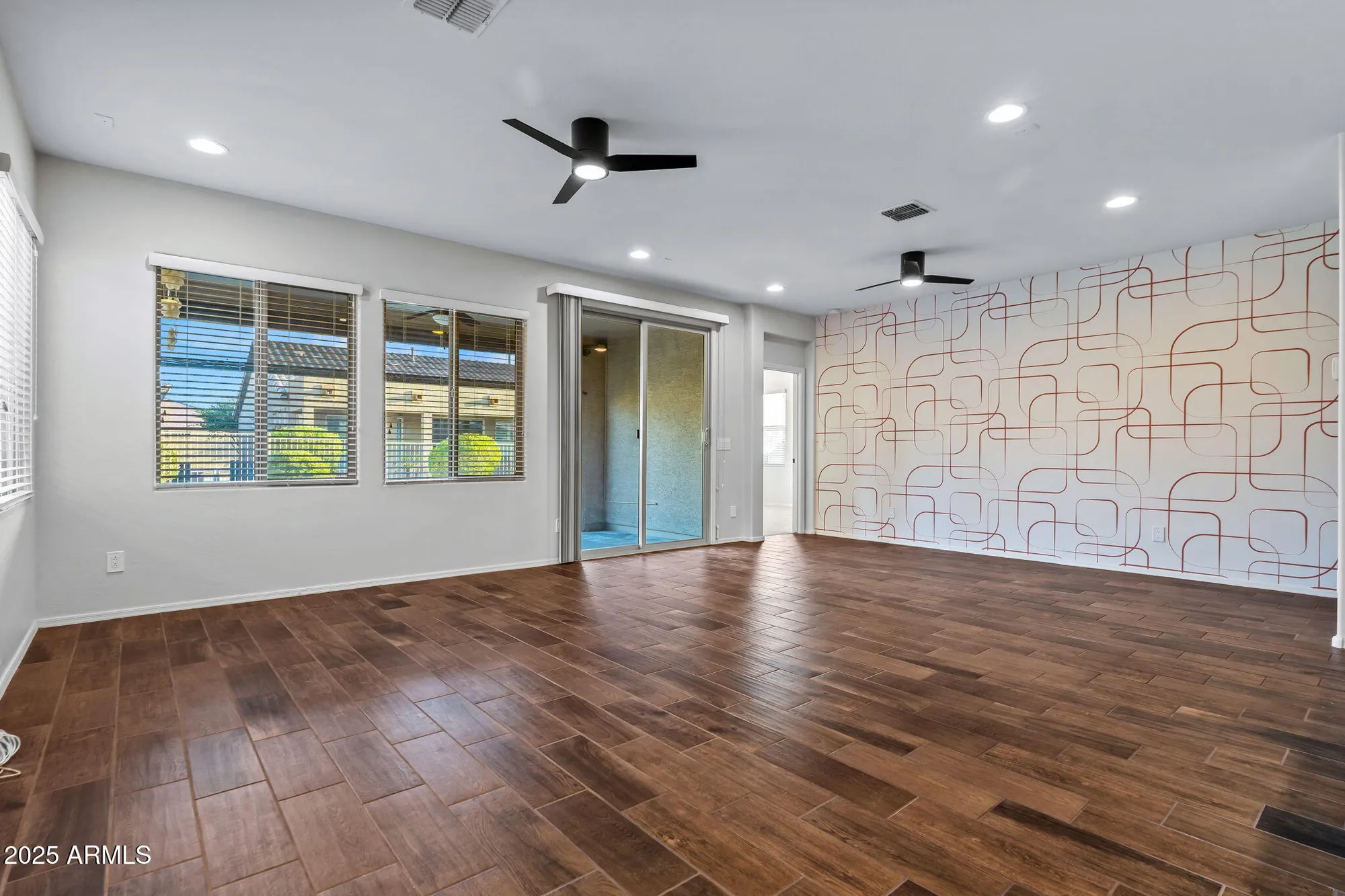 Property Slideshow image 13 of 92 | 17881 w silver fox way, Goodyear, AZ, 85338