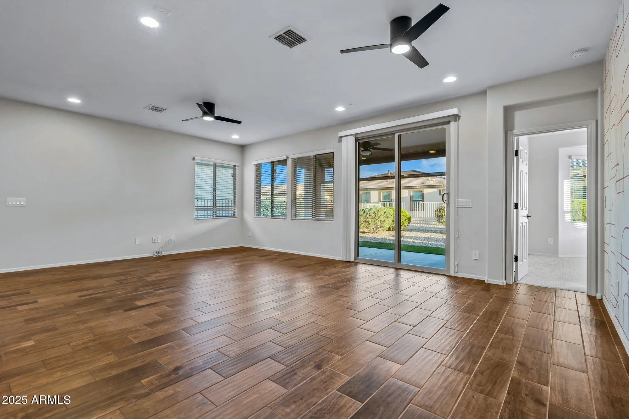 Property Slideshow image 20 of 92 | 17881 w silver fox way, Goodyear, AZ, 85338