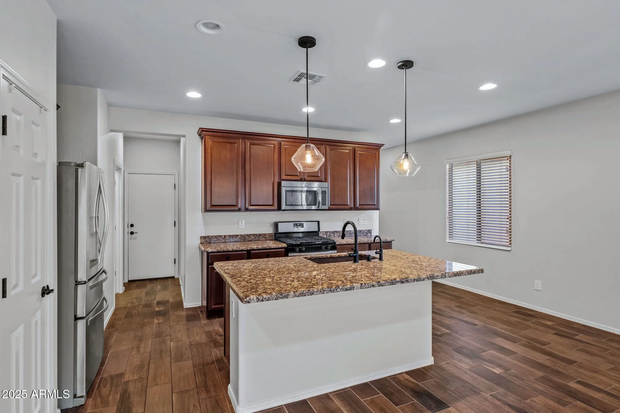 Property Slideshow image 22 of 92 | 17881 w silver fox way, Goodyear, AZ, 85338