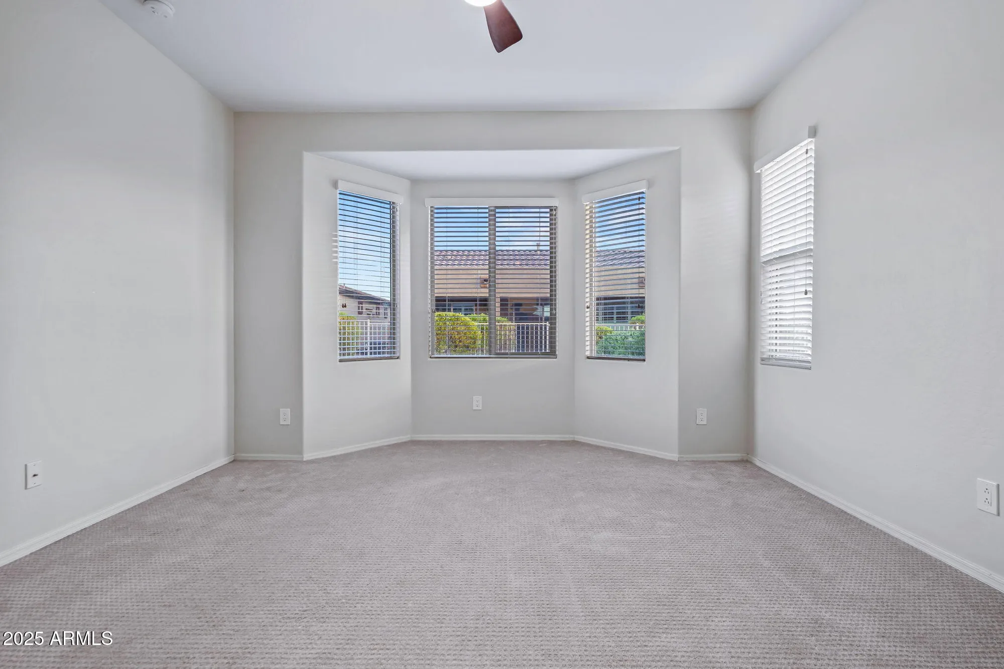 Property Slideshow image 38 of 92 | 17881 w silver fox way, Goodyear, AZ, 85338