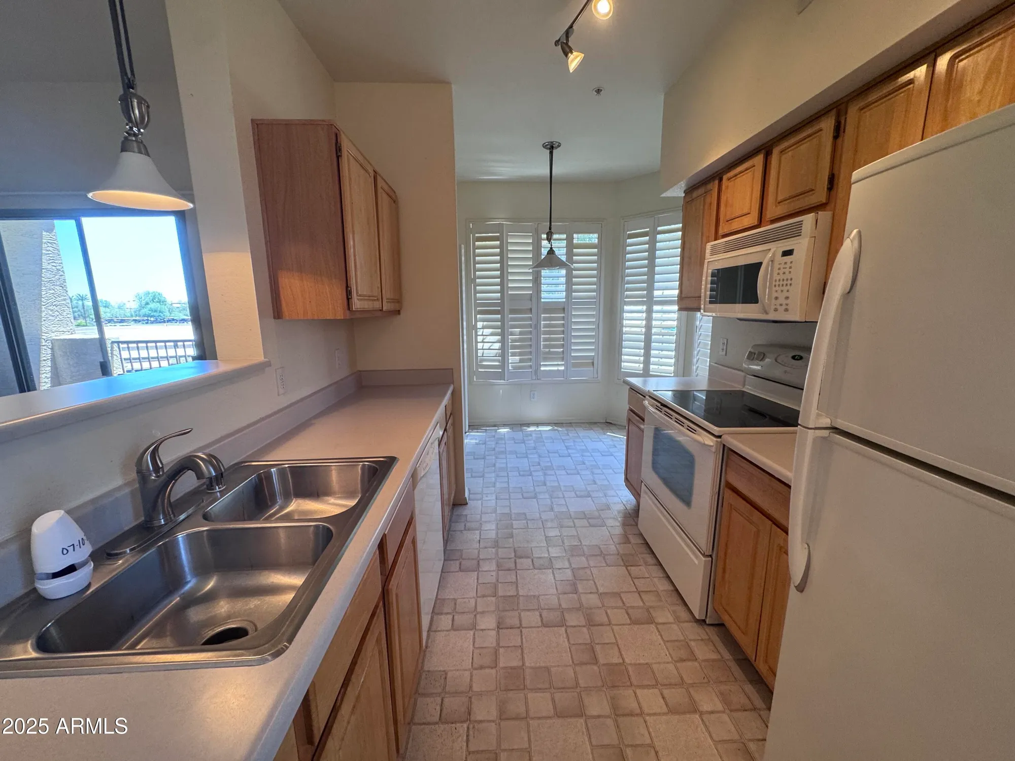 Property Slideshow image 10 of 11 | 14950 w mountain view blvd apt 7202, Surprise, AZ, 85374