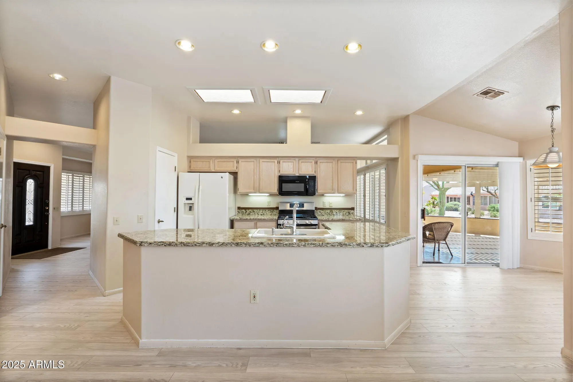 Property Slideshow image 15 of 32 | 15241 w blue verde dr, Sun City West, AZ, 85375