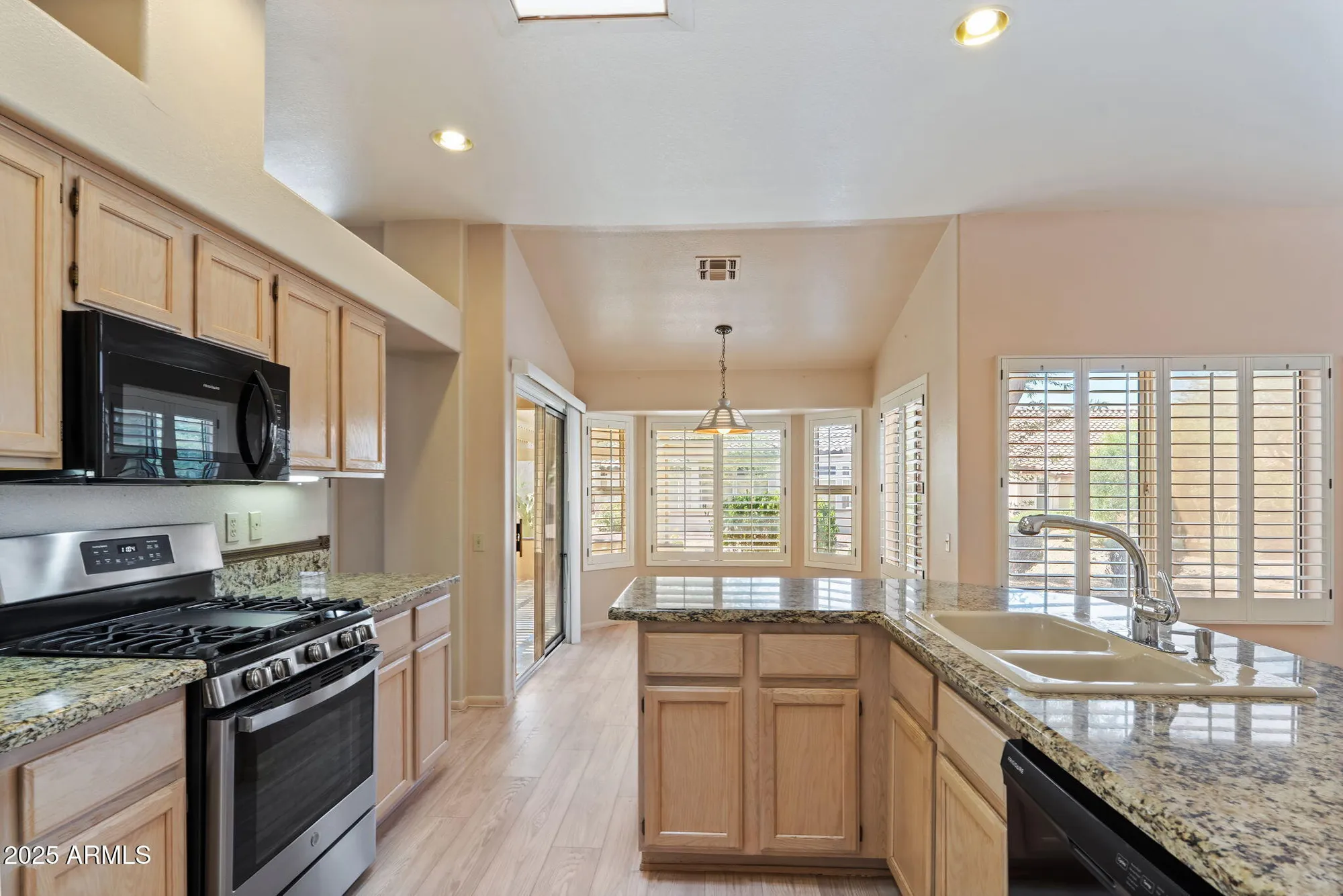 Property Slideshow image 9 of 32 | 15241 w blue verde dr, Sun City West, AZ, 85375