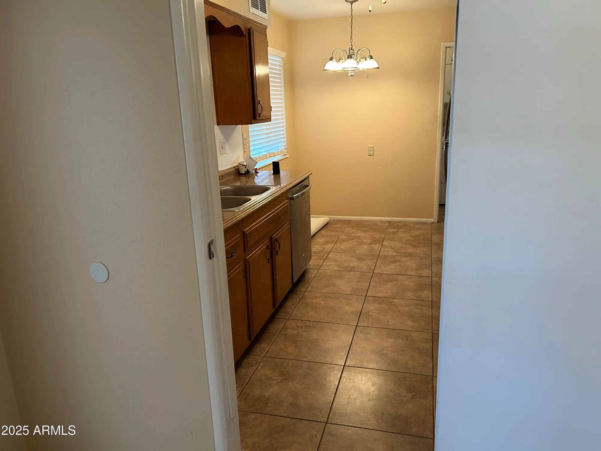 Property Slideshow image 8 of 17 | 13677 n newcastle dr, Sun City, AZ, 85351