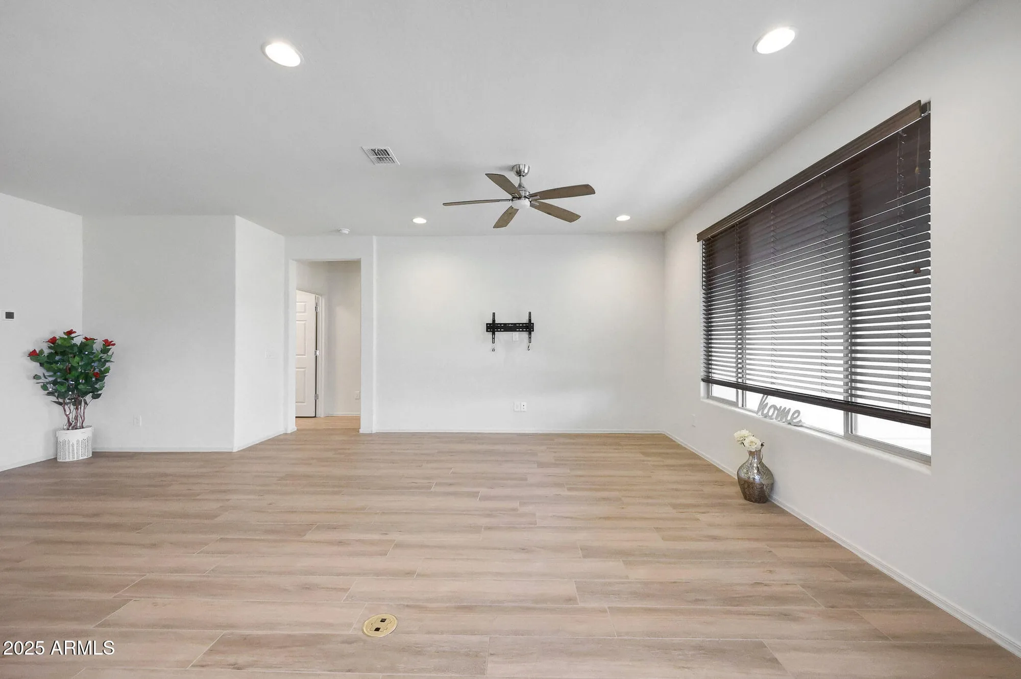 Property Slideshow image 12 of 34 | 18885 n 266th ave, Buckeye, AZ, 85396