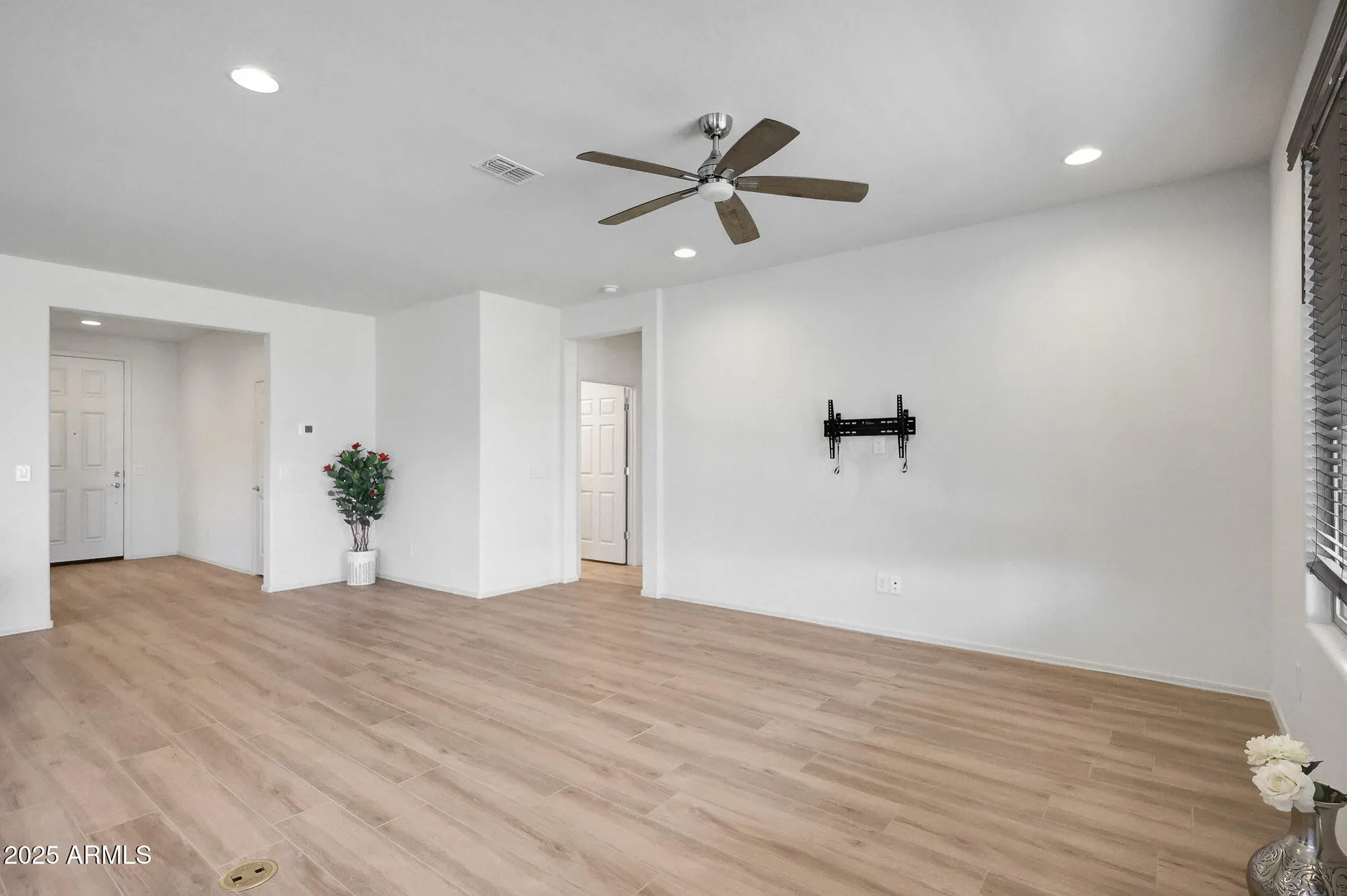 Property Slideshow image 13 of 34 | 18885 n 266th ave, Buckeye, AZ, 85396