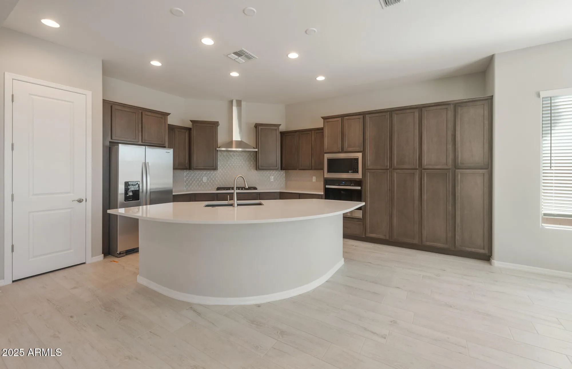 Property Slideshow image 8 of 34 | 7802 w mockingbird way, Florence, AZ, 85132