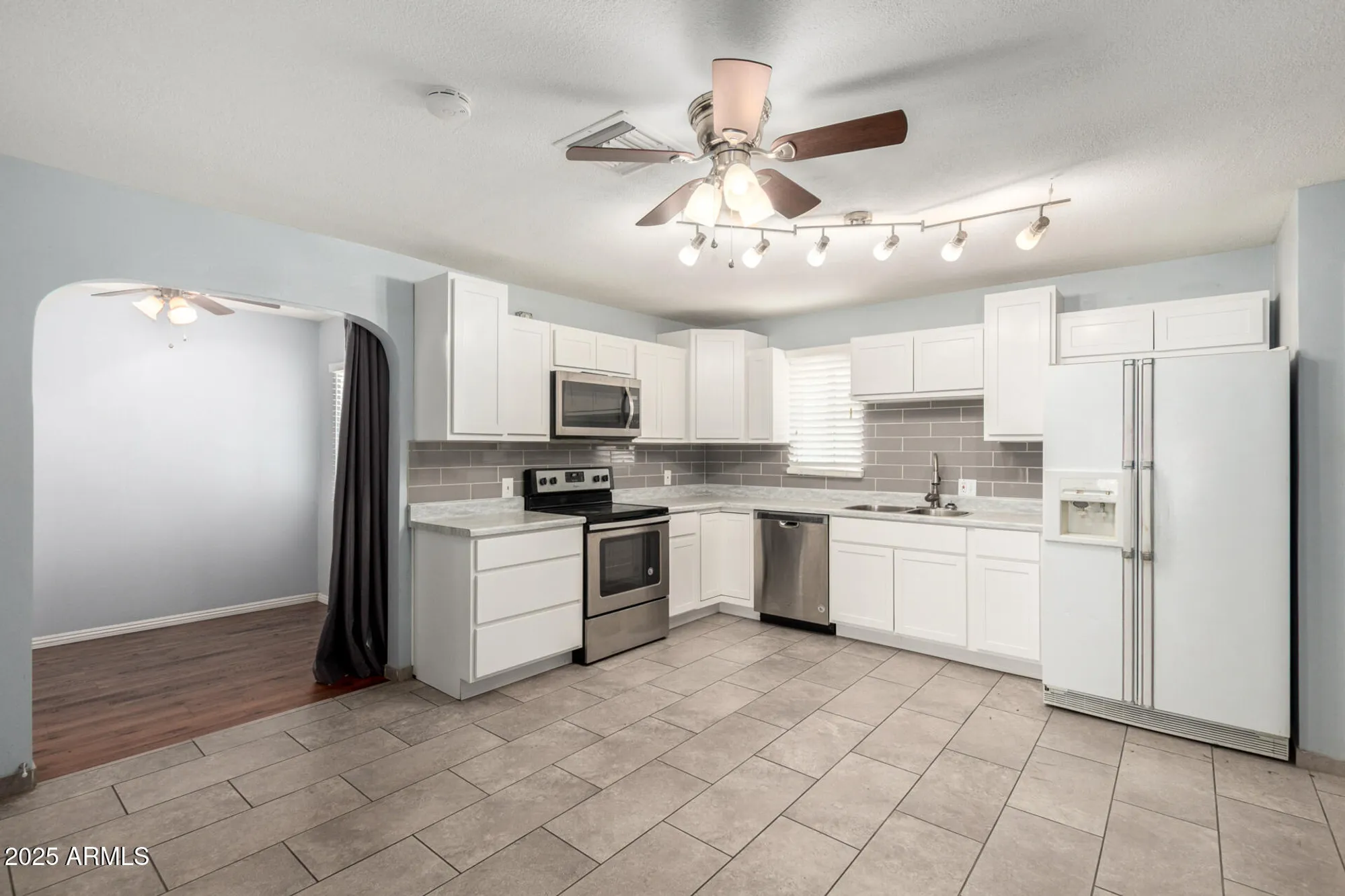 Property Slideshow image 11 of 32 | 12216 n 107th ave, Sun City, AZ, 85351